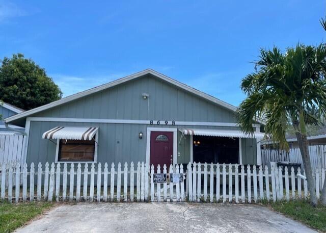 PARKWAY VILLAGE - Residential