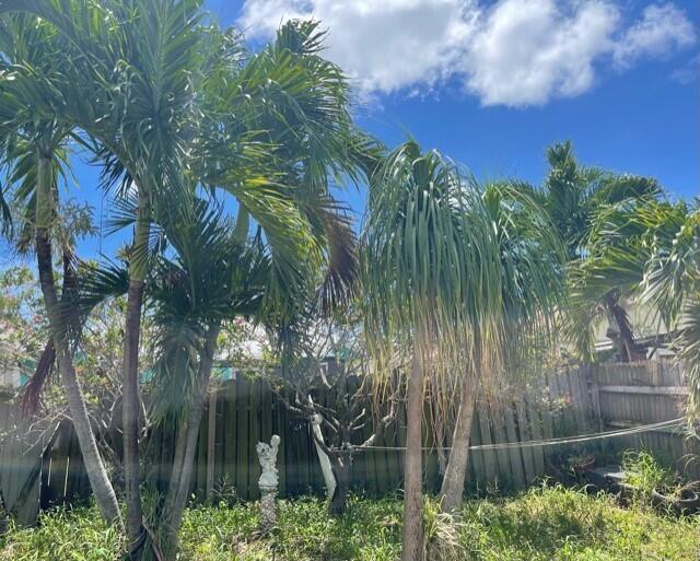 PARKWAY VILLAGE - Residential