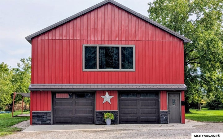 Photo 1 of 49 — 3495 Thrush Ave, PLYMOUTH, IA 50464