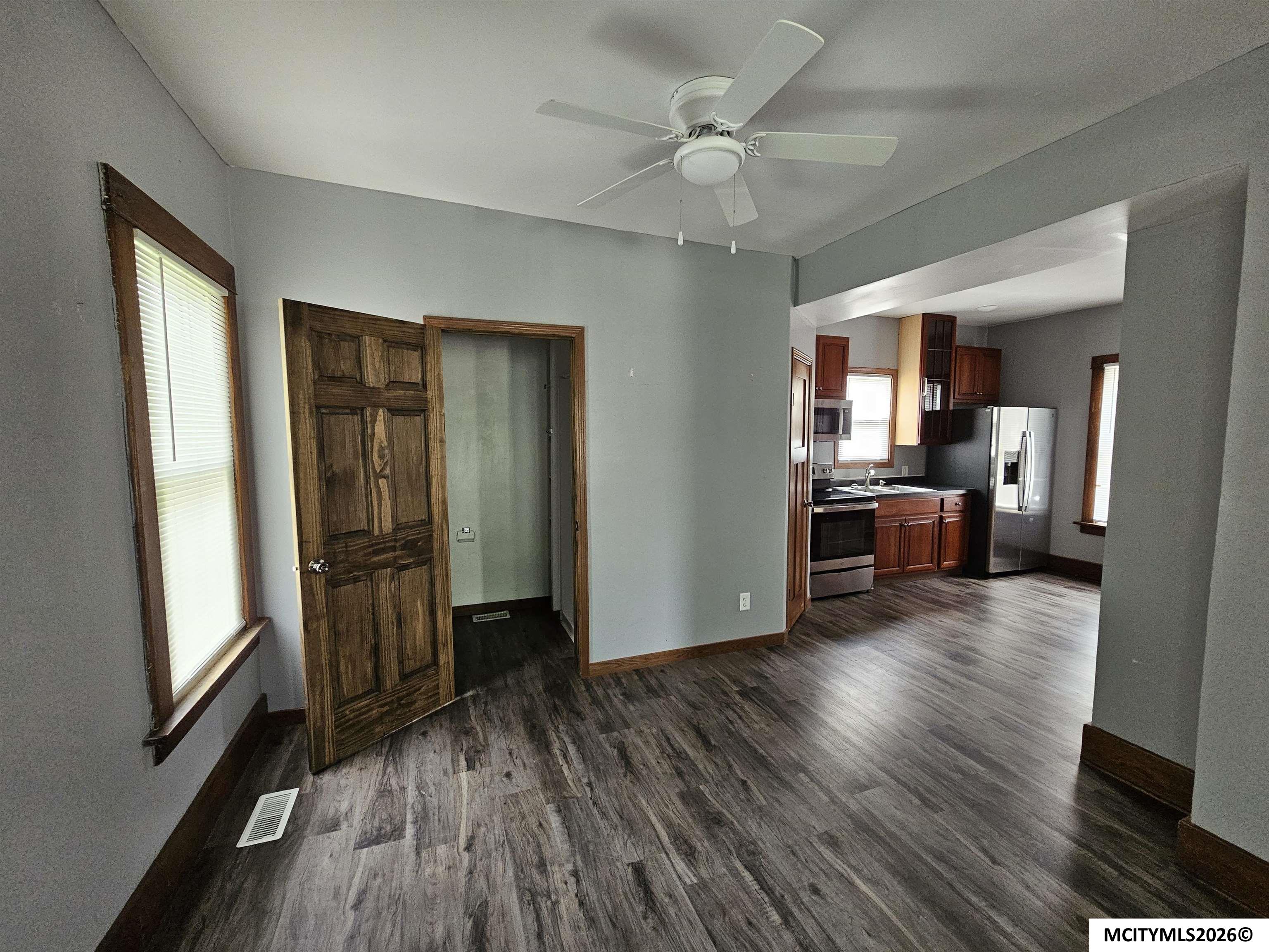 215 S Louisiana - Photo 3