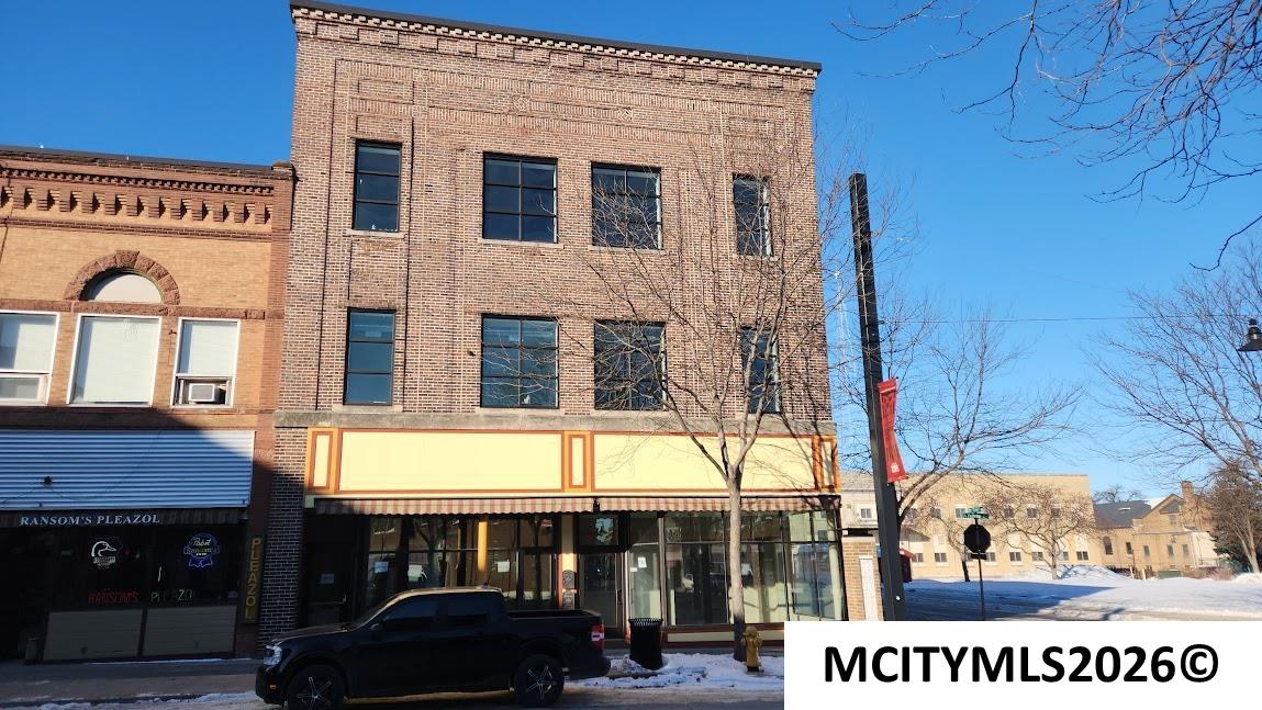 Photo 1 of 50 — 122-124 N Federal Full Building, MASON CITY, IA 50401