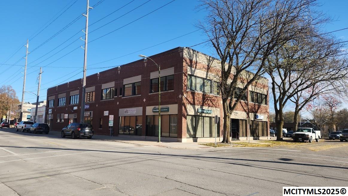Photo 1 of 14 — 202 1st SE #151 Suite 151, MASON CITY, IA 50401