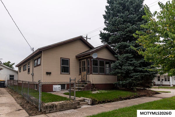 24 16TH ST NE, MASON CITY, IA 50401 - Image 7eba8acba83375ef1bd7a607cbb38d38/941265577