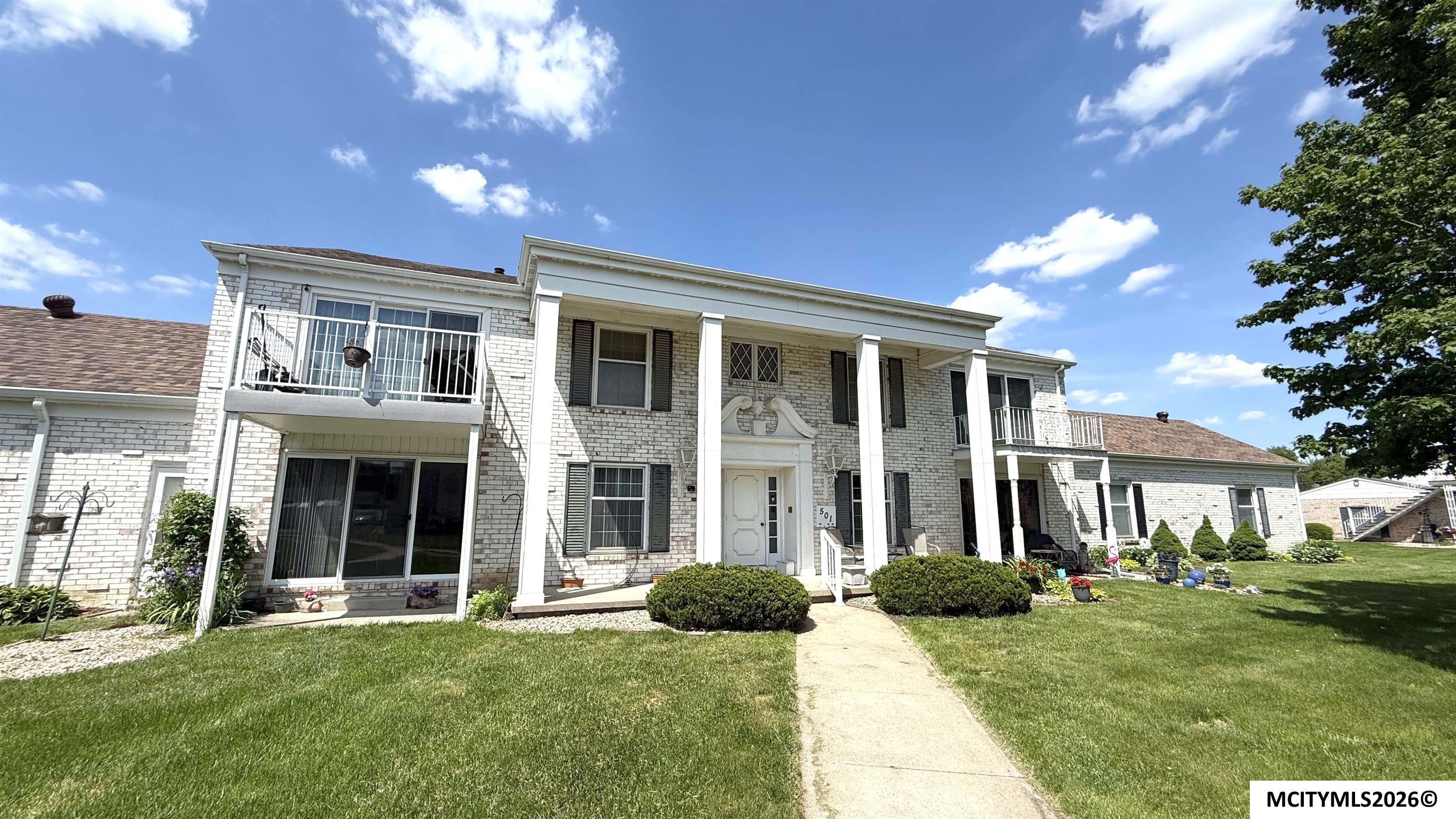 Photo 1 of 28 — 501 S Tennessee Pl #C303 #303 Unit #303, MASON CITY, IA 50401