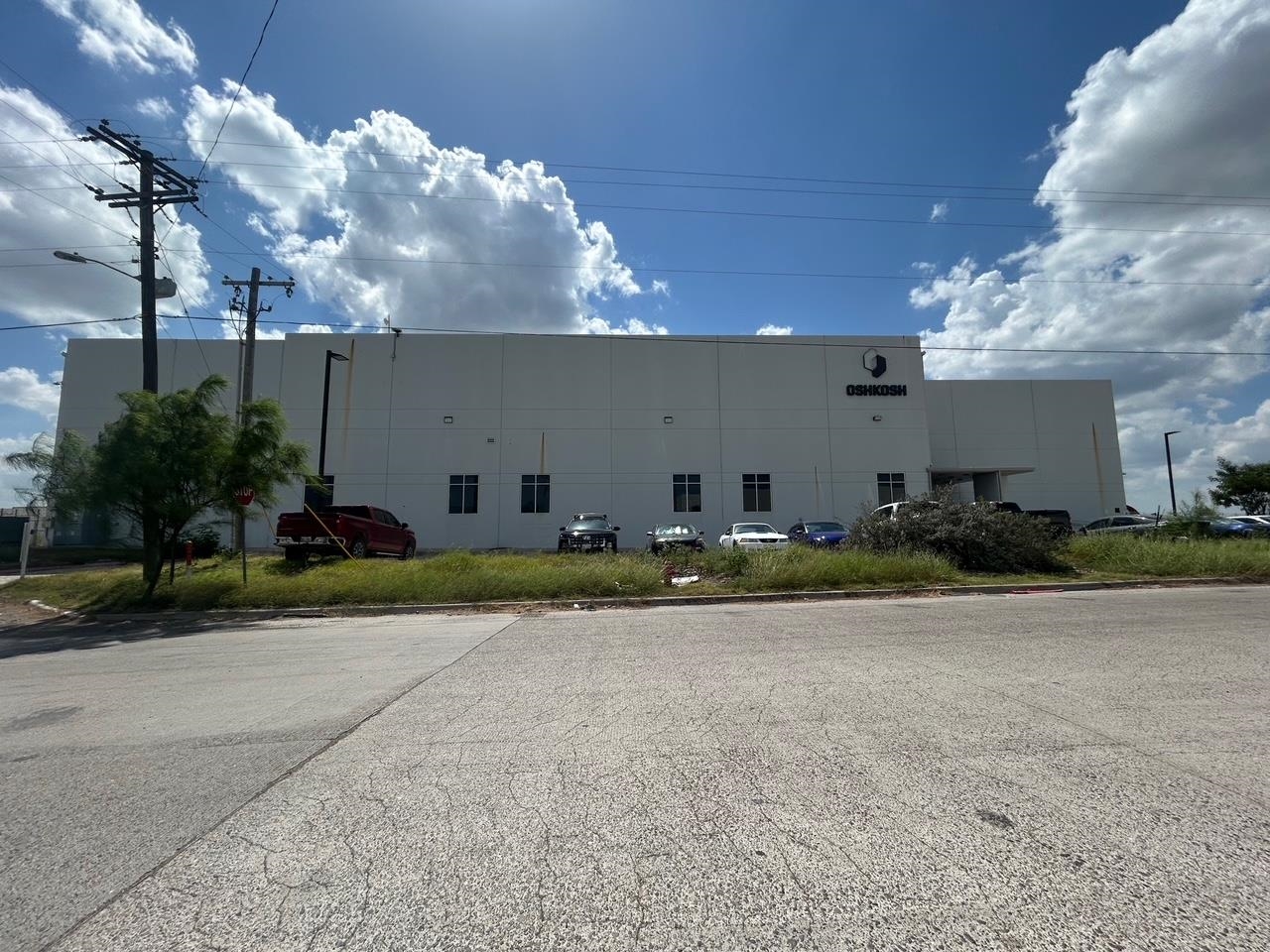 Photo 1 of 28 — 13802 N Unitec Dr., Laredo, TX 78041