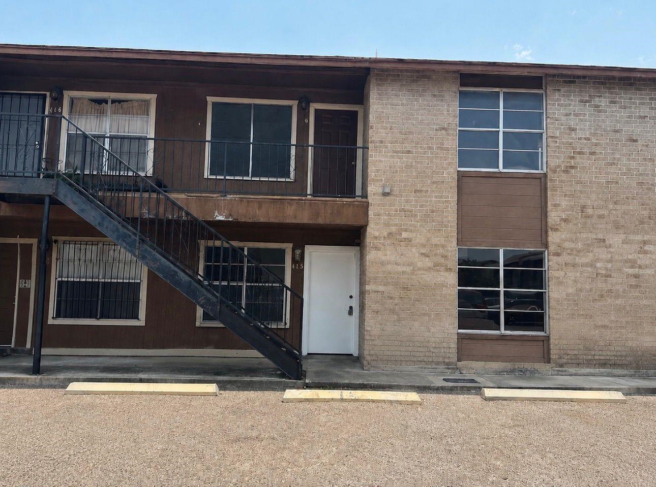 Photo 1 of 10 — 4902 Marcella Ave 115, laredo, TX 78041