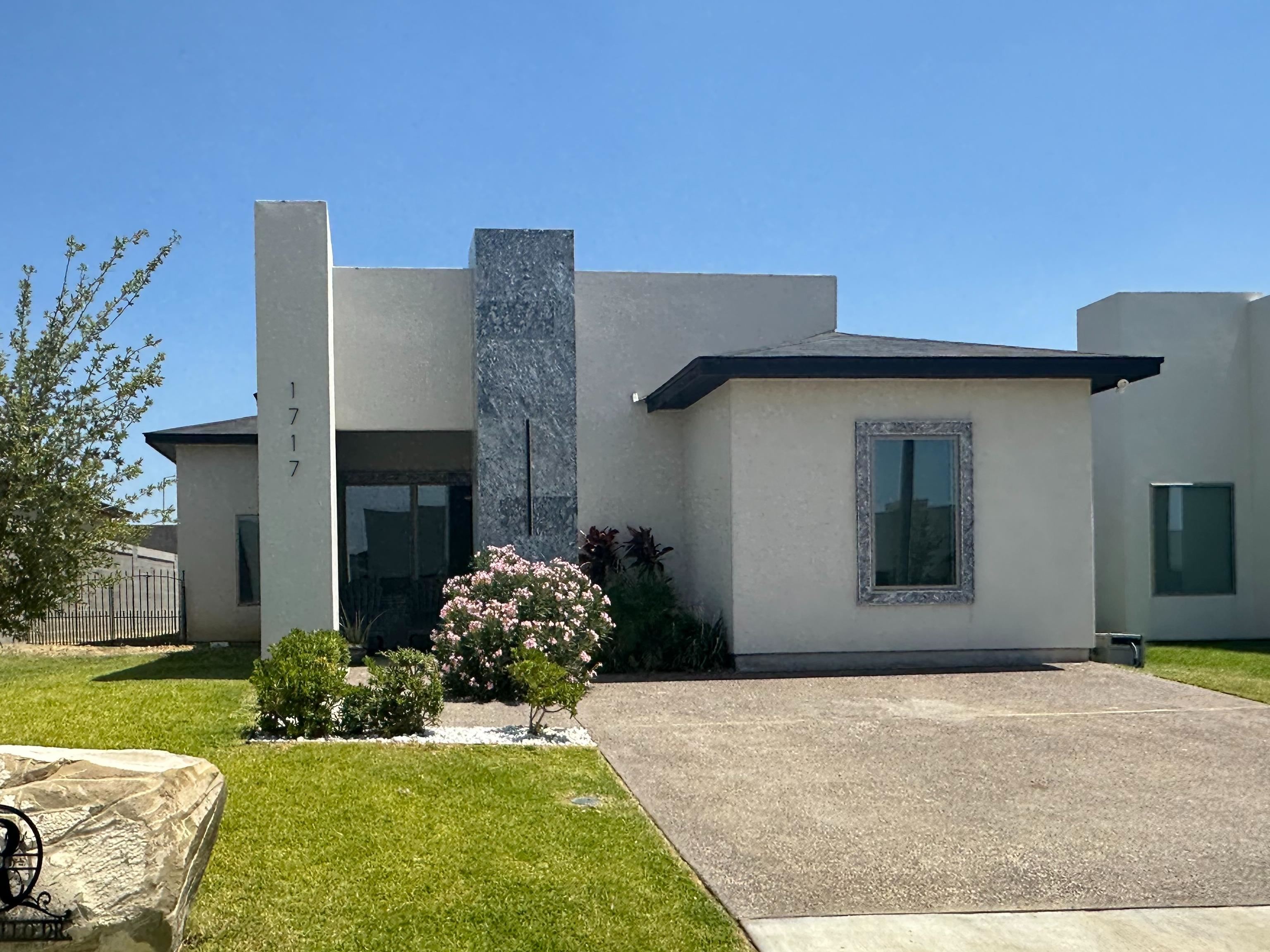 Photo 1 of 30 — 1717 Fresnillo Dr., Laredo, TX 78046
