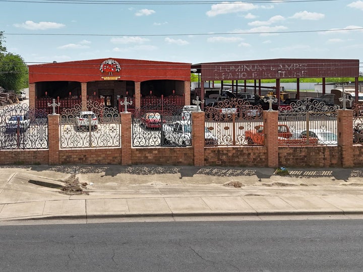 Photo 1 of 36 — 5103 E U.S. Hwy 59, Laredo, TX 78043