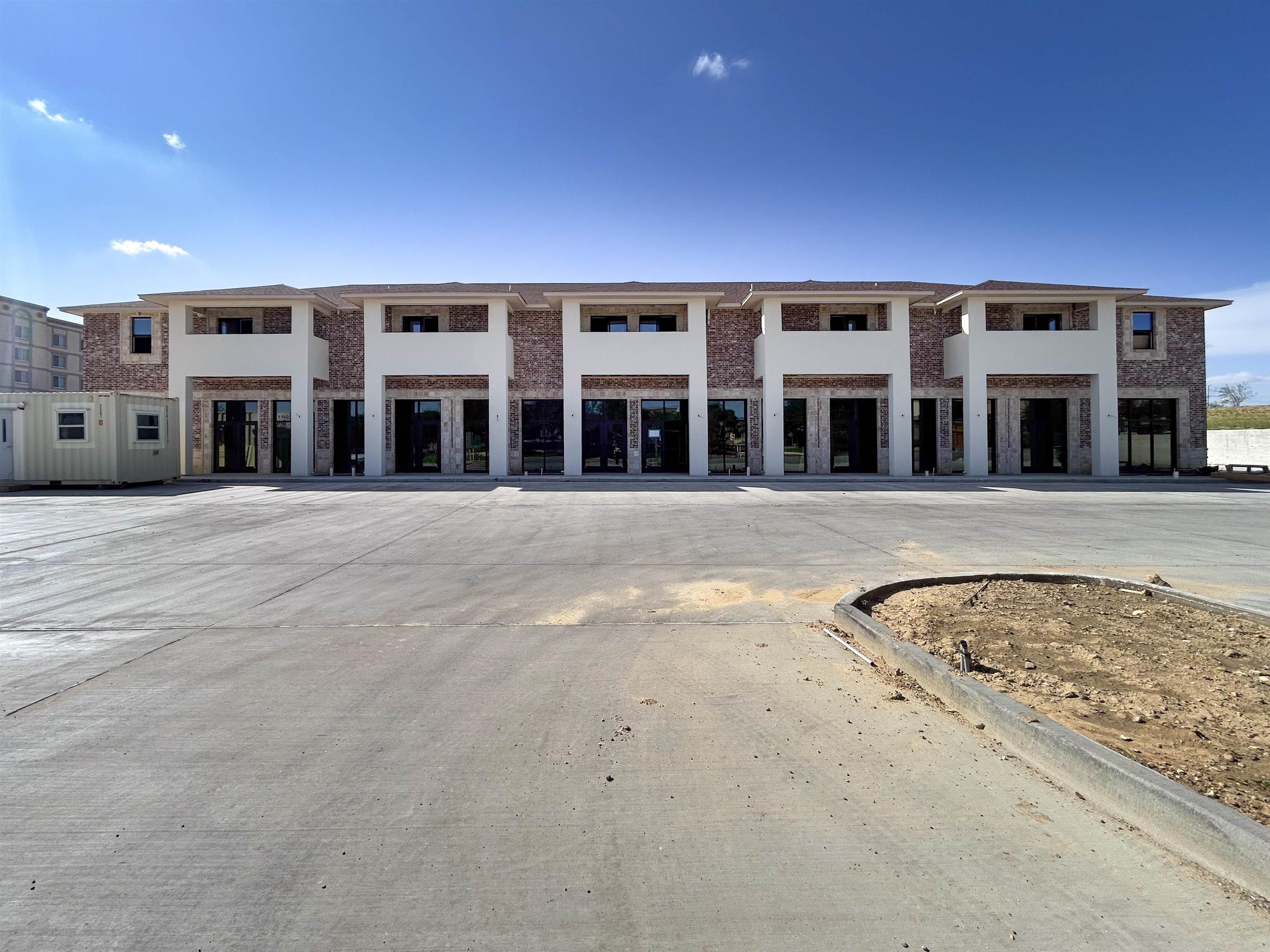 Photo 1 of 24 — 210 Calle Del Norte, Laredo, TX 78041