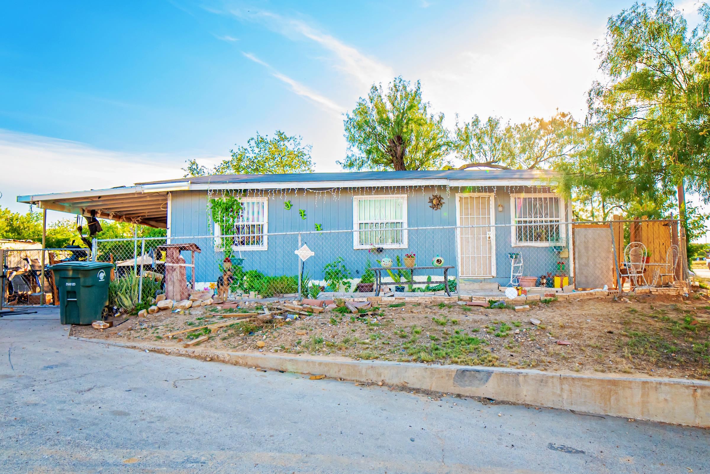 Photo 1 of 11 — 2419 Chihuahua St, Laredo, TX 78043
