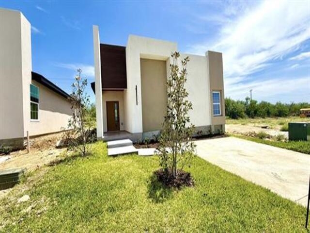 Photo 1 of 22 — 5041 Los Caballos Lp., Laredo, TX 78046
