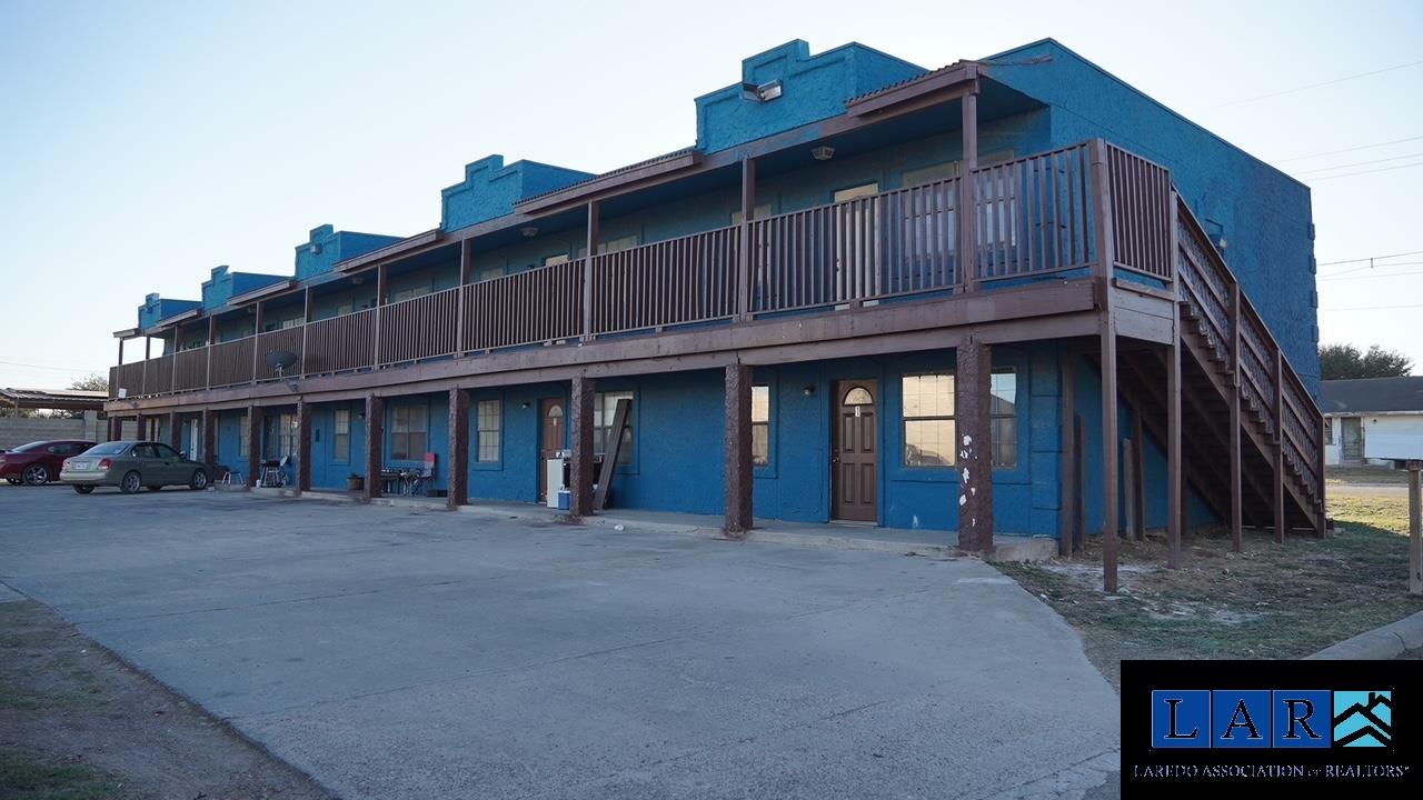 Photo 1 of 17 — 111 W Harald, Hebbronville, TX 78361