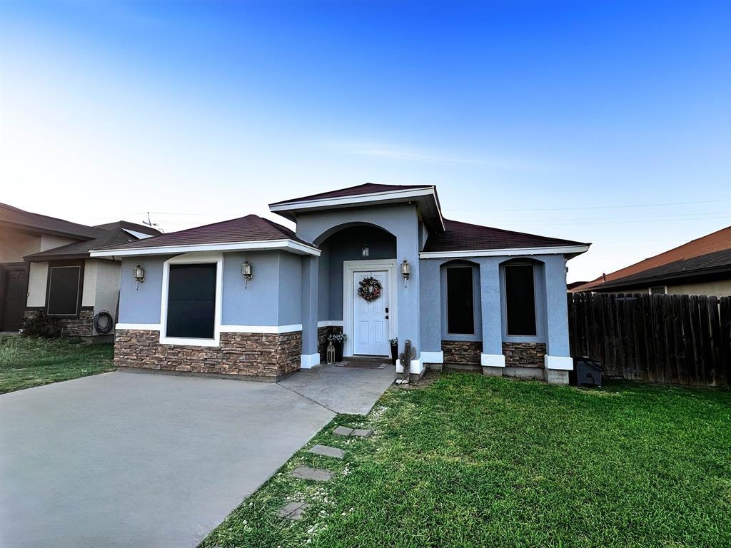 Photo 1 of 14 — 4312 Alexis Dr, Laredo, TX 78046