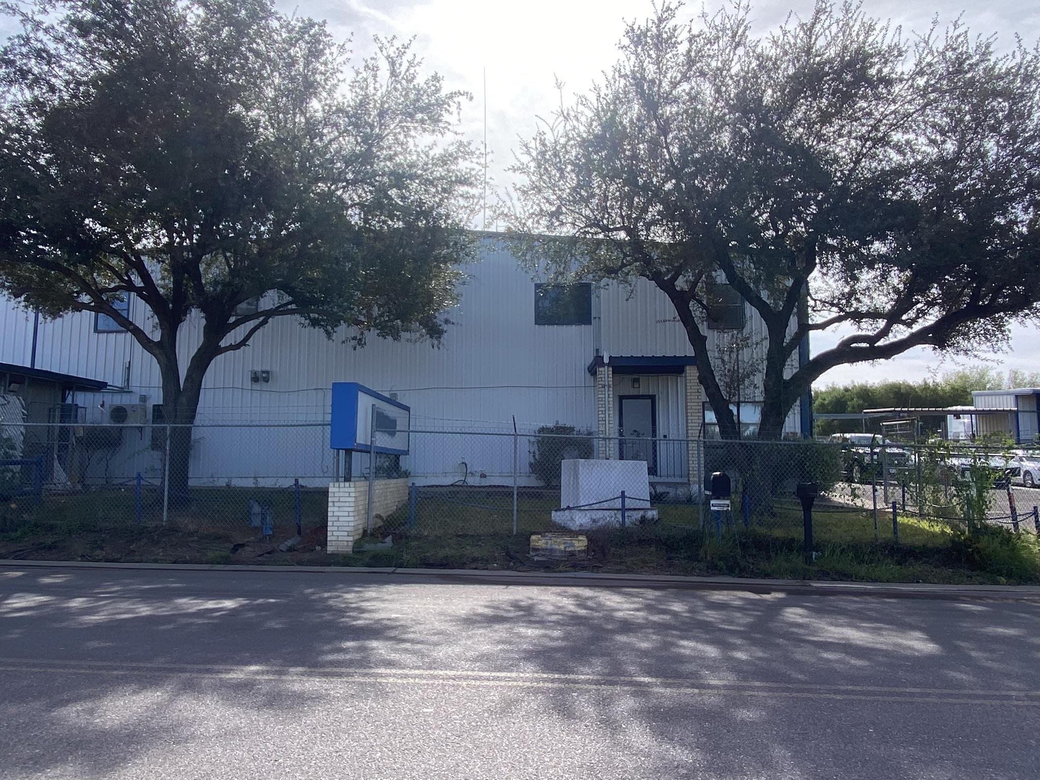 Photo 1 of 15 — 8321 Las Cruces Dr, LAREDO, TX 78045
