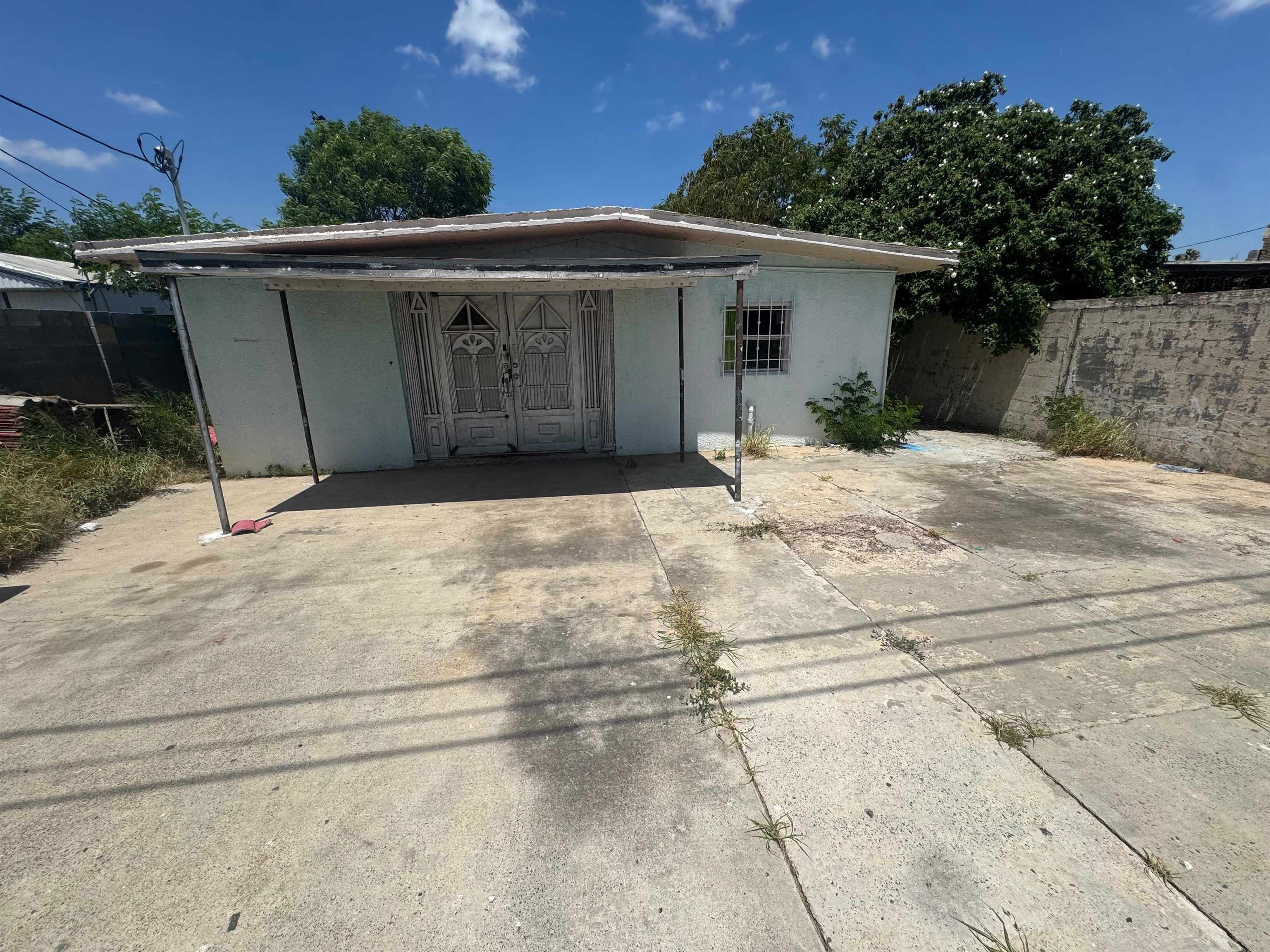 Photo 1 of 20 — 4622 Arzube Ln, LAREDO, TX 78046