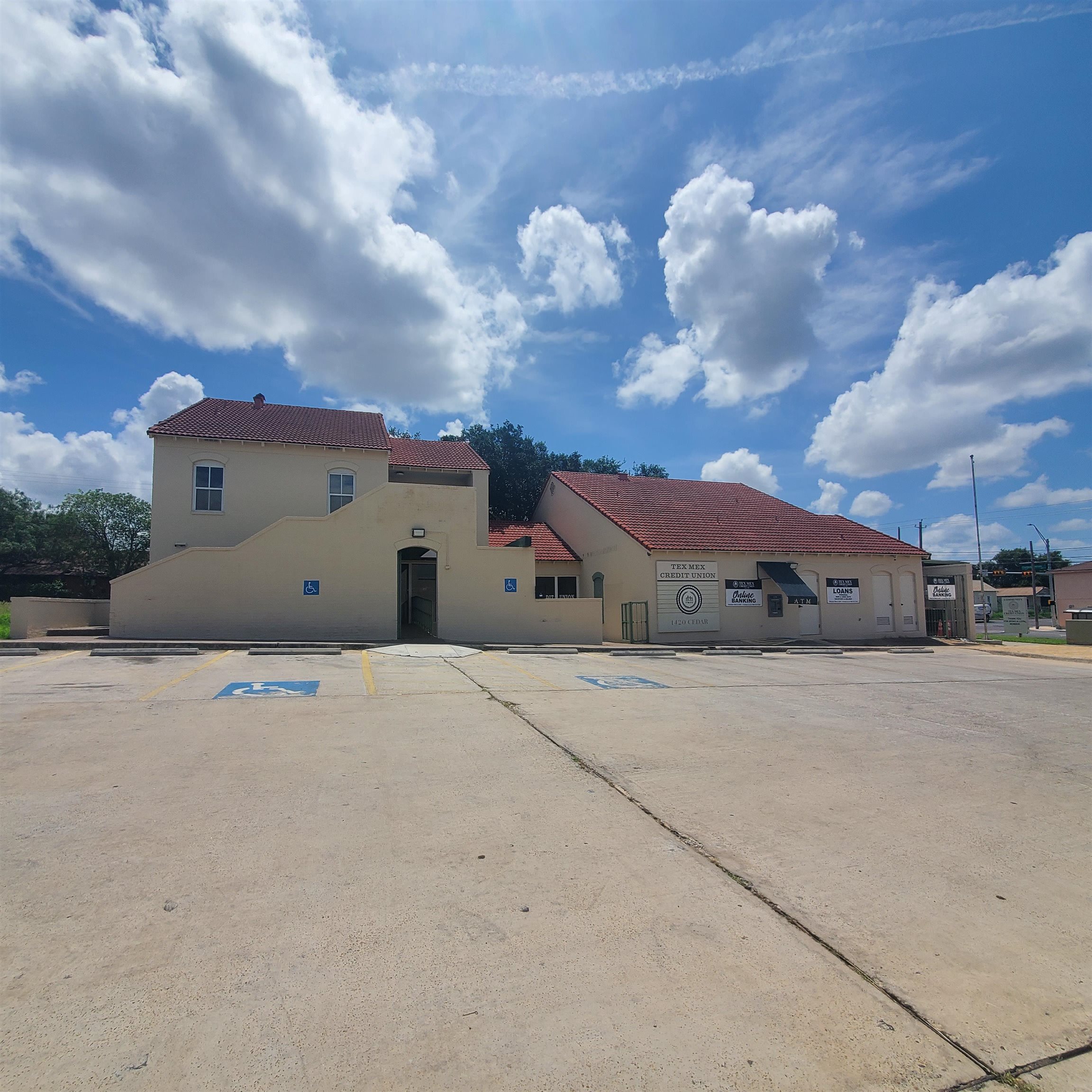 Photo 1 of 15 — 1420 Cedar Ave, Laredo, TX 78040