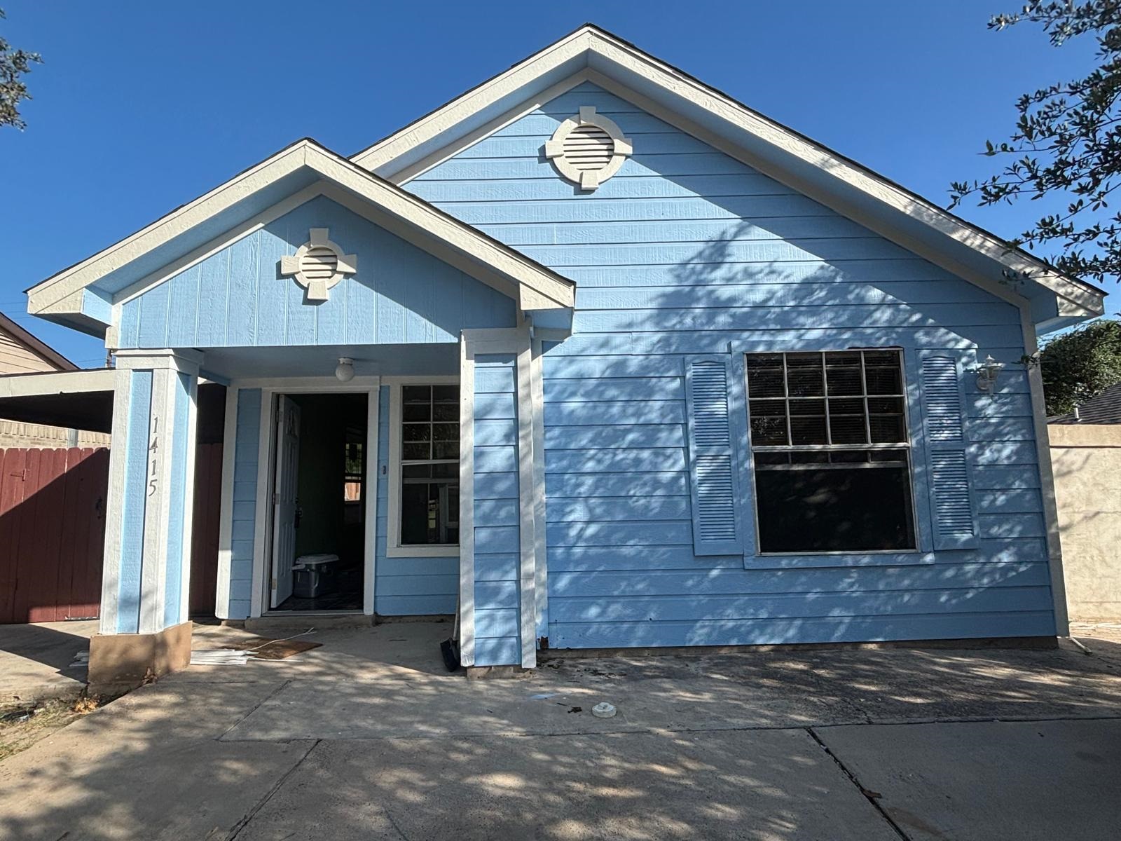 Photo 1 of 10 — 1415 Quail Creek Rd, Laredo, TX 78045
