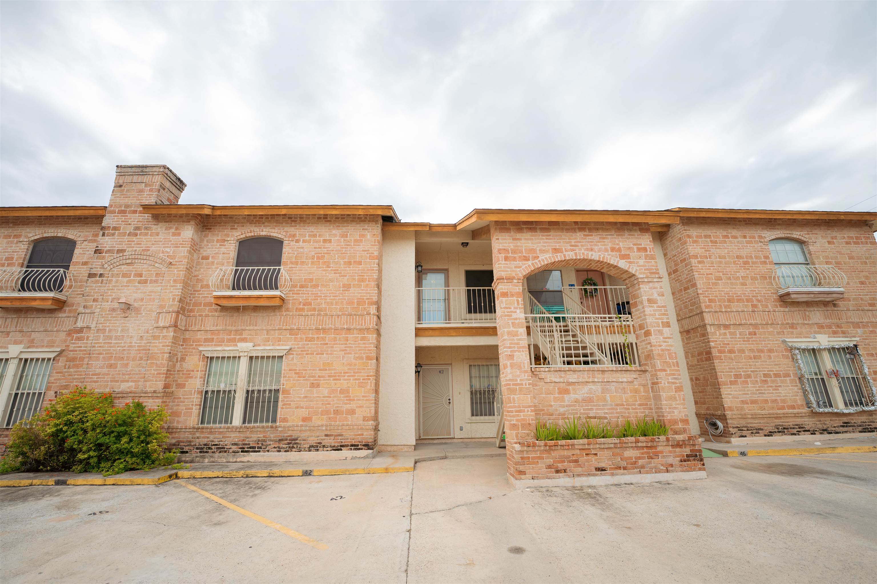 Photo 1 of 24 — 1419 Gustavus St 45, Laredo, TX 78040