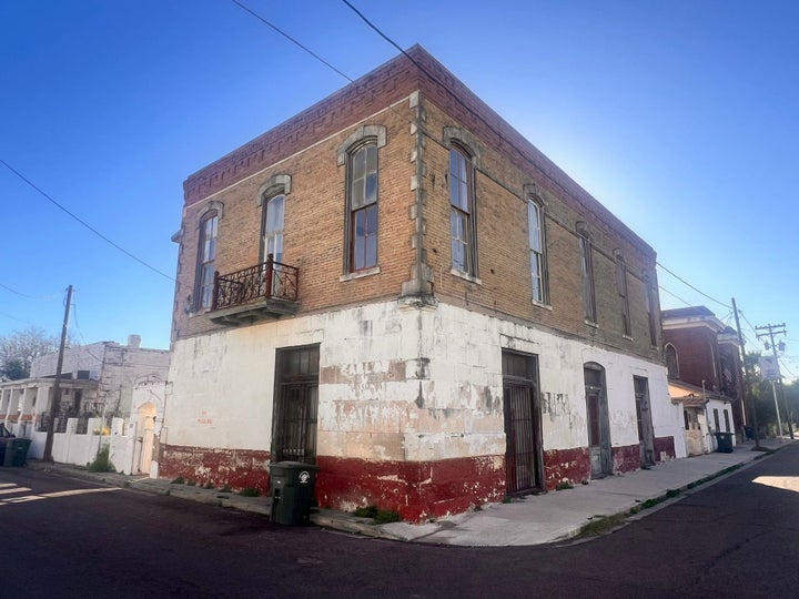 Photo 1 of 29 — 520 Davis Ave A, Laredo, TX 78040