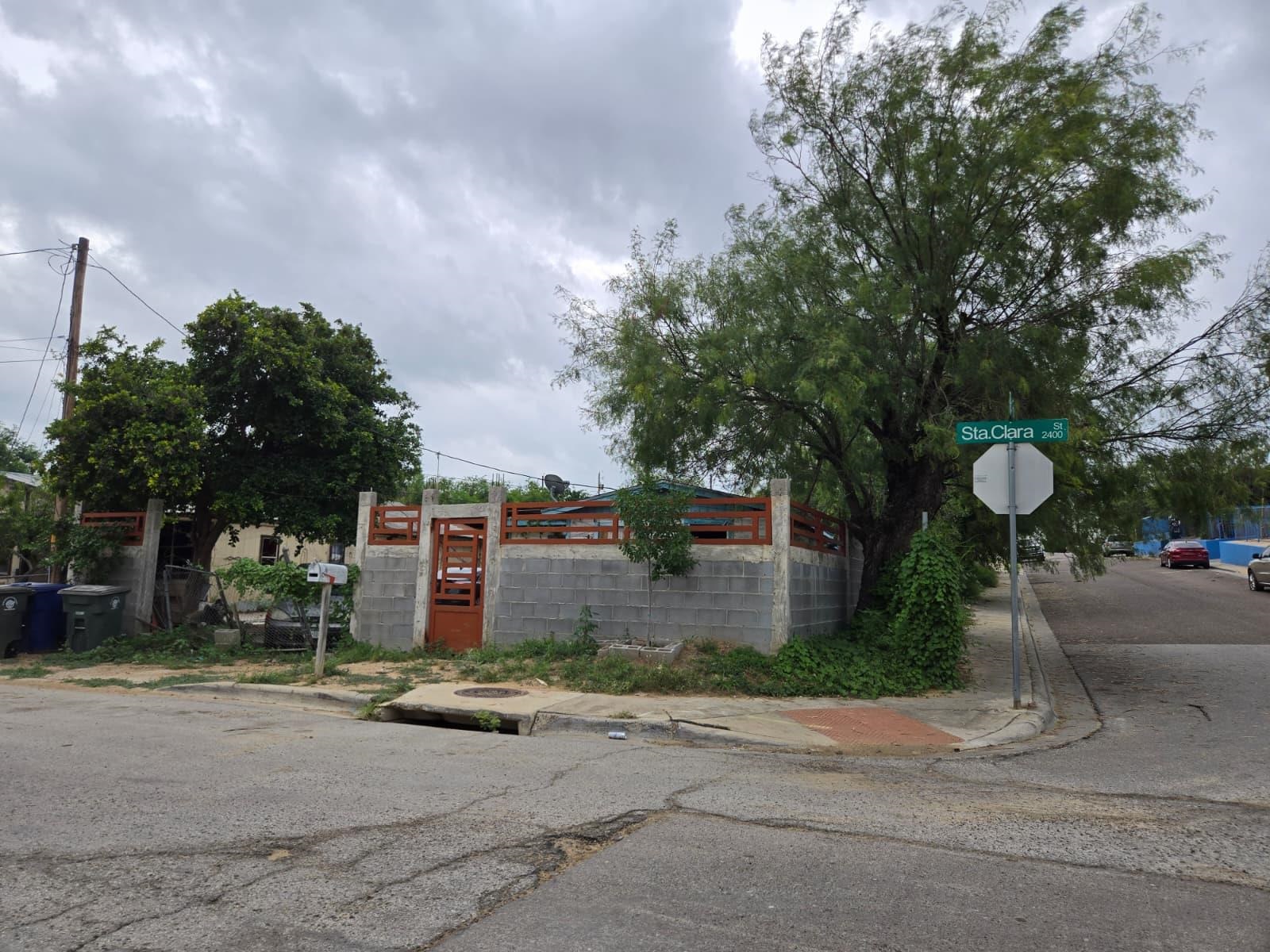 Photo 1 of 10 — 2401 Santa Clara St, Laredo, TX 78046