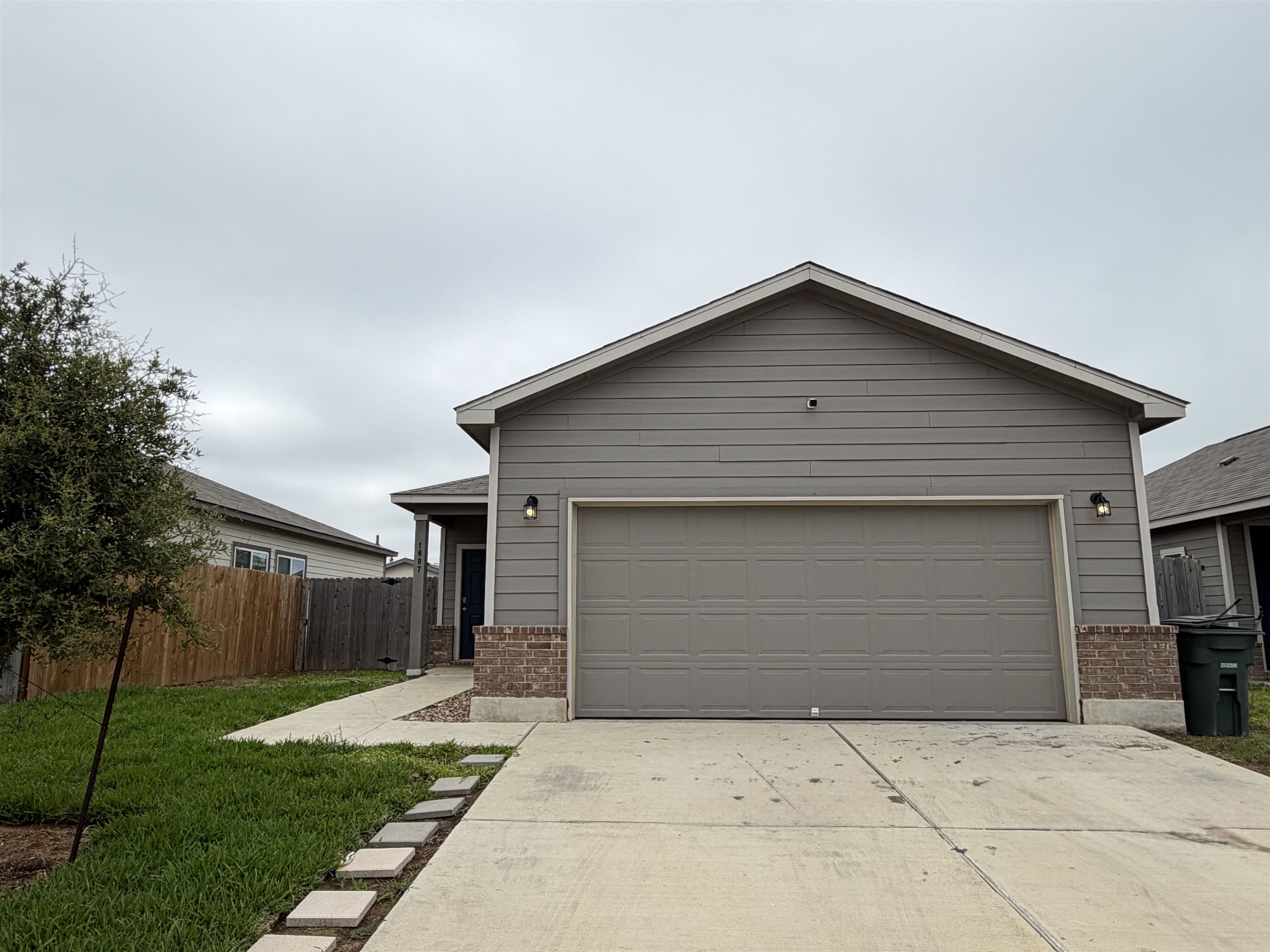 Photo 1 of 10 — 1607 Decano Ln., Laredo, TX 78046