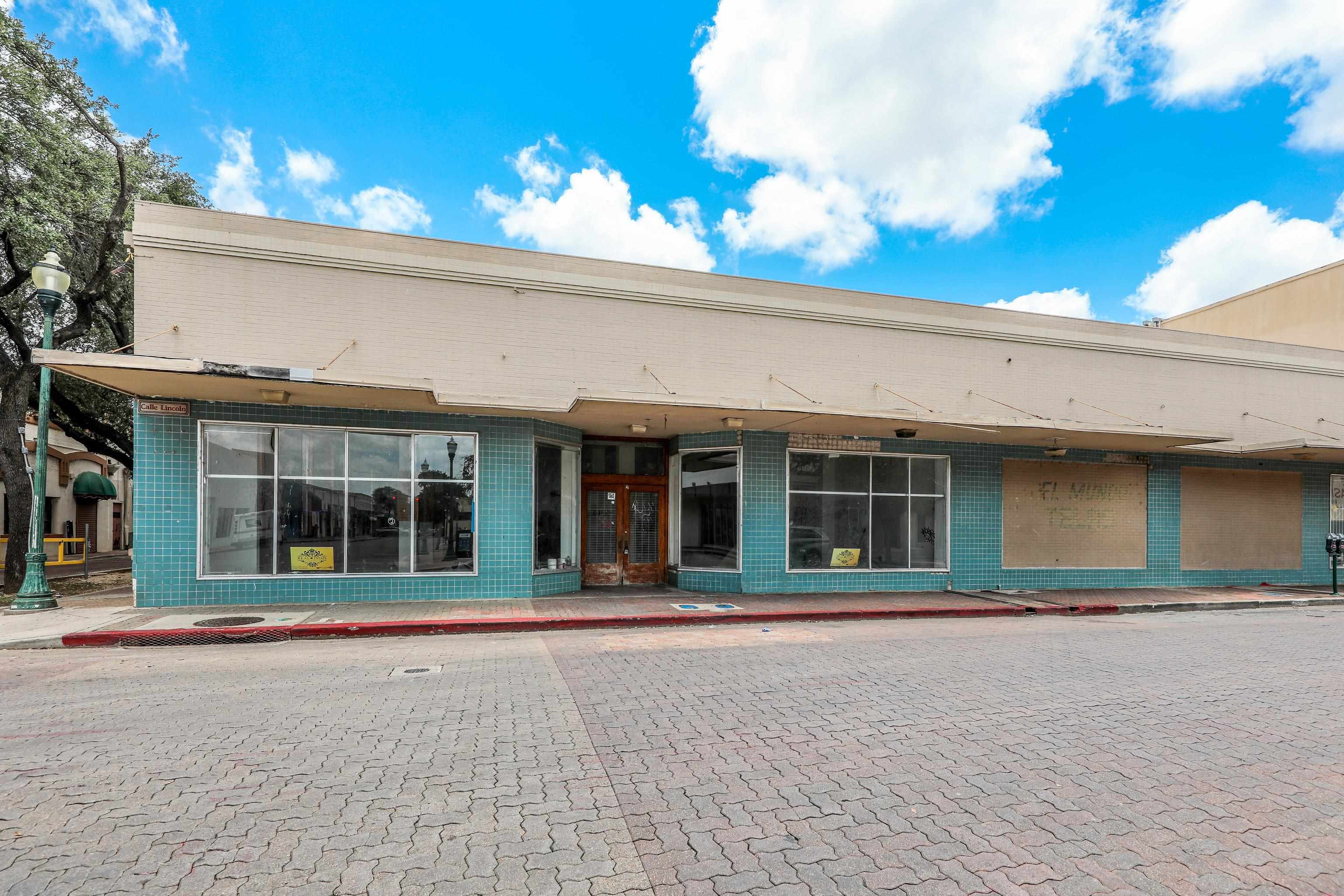 Photo 1 of 21 — 419 Flores Ave, Laredo, TX 78040