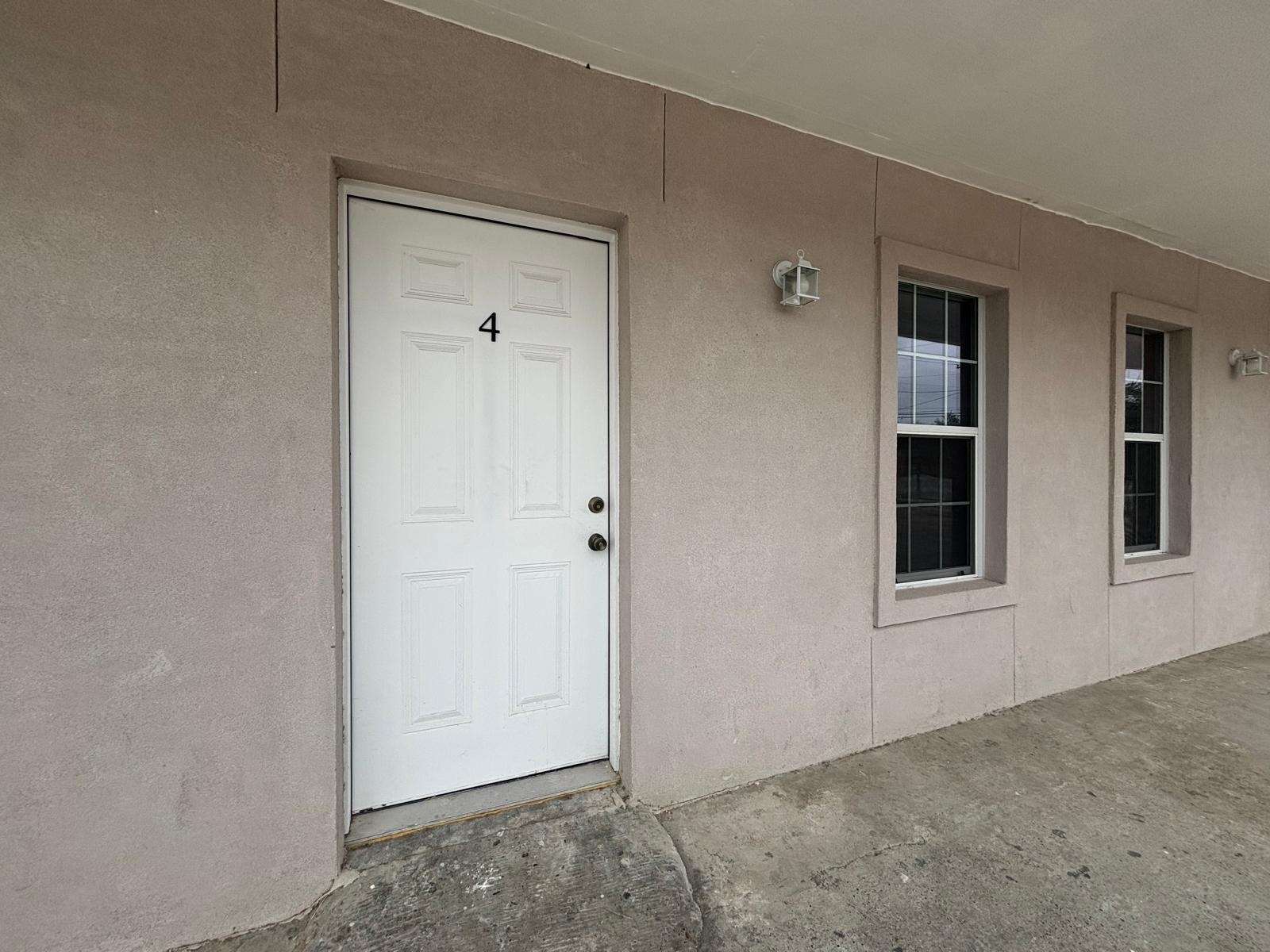 Photo 1 of 10 — 1303 Philadelphia St 4, Laredo, TX 78041
