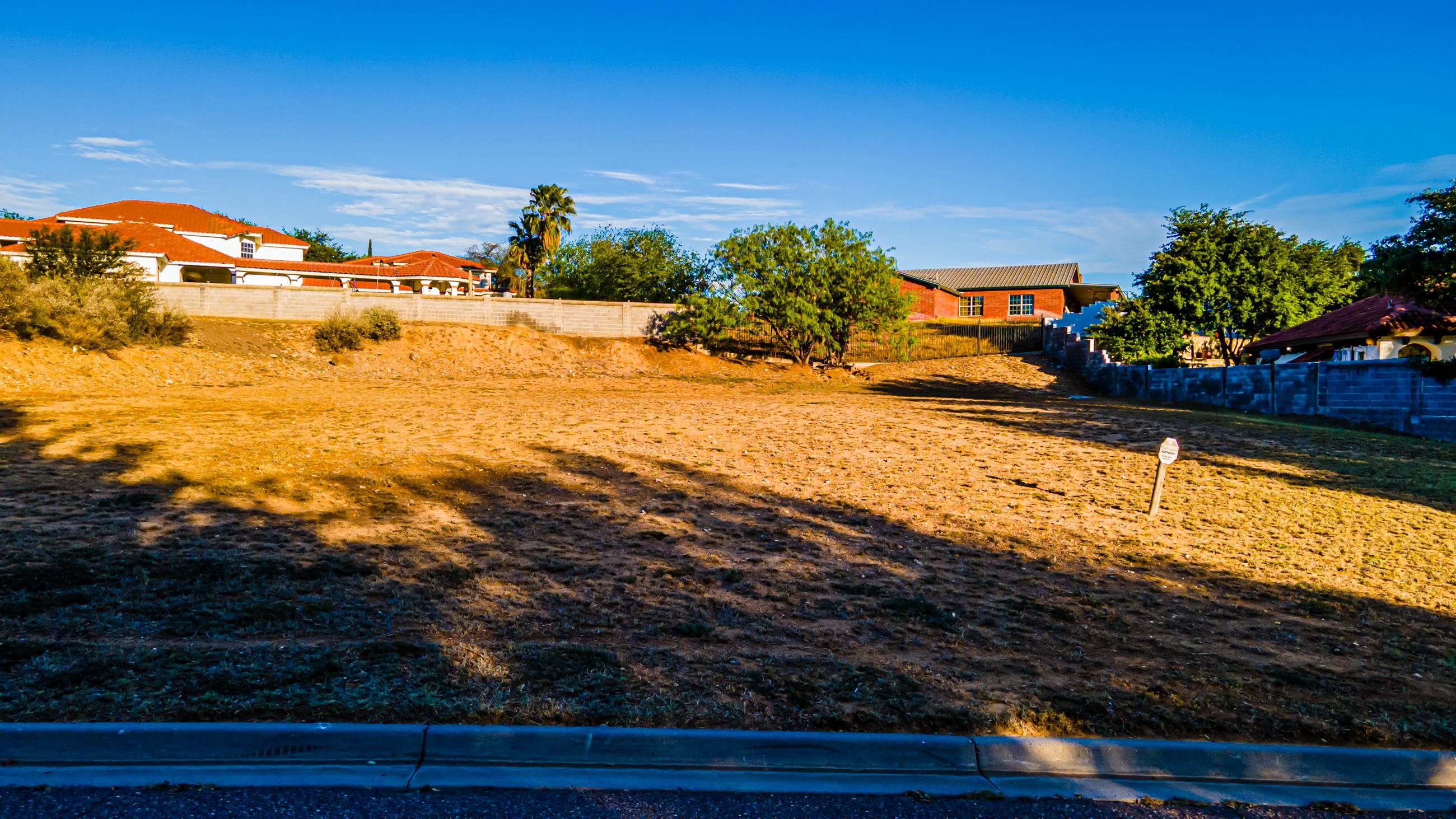 Photo 1 of 18 — 105 Mockingbird Ct, LAREDO, TX 78045