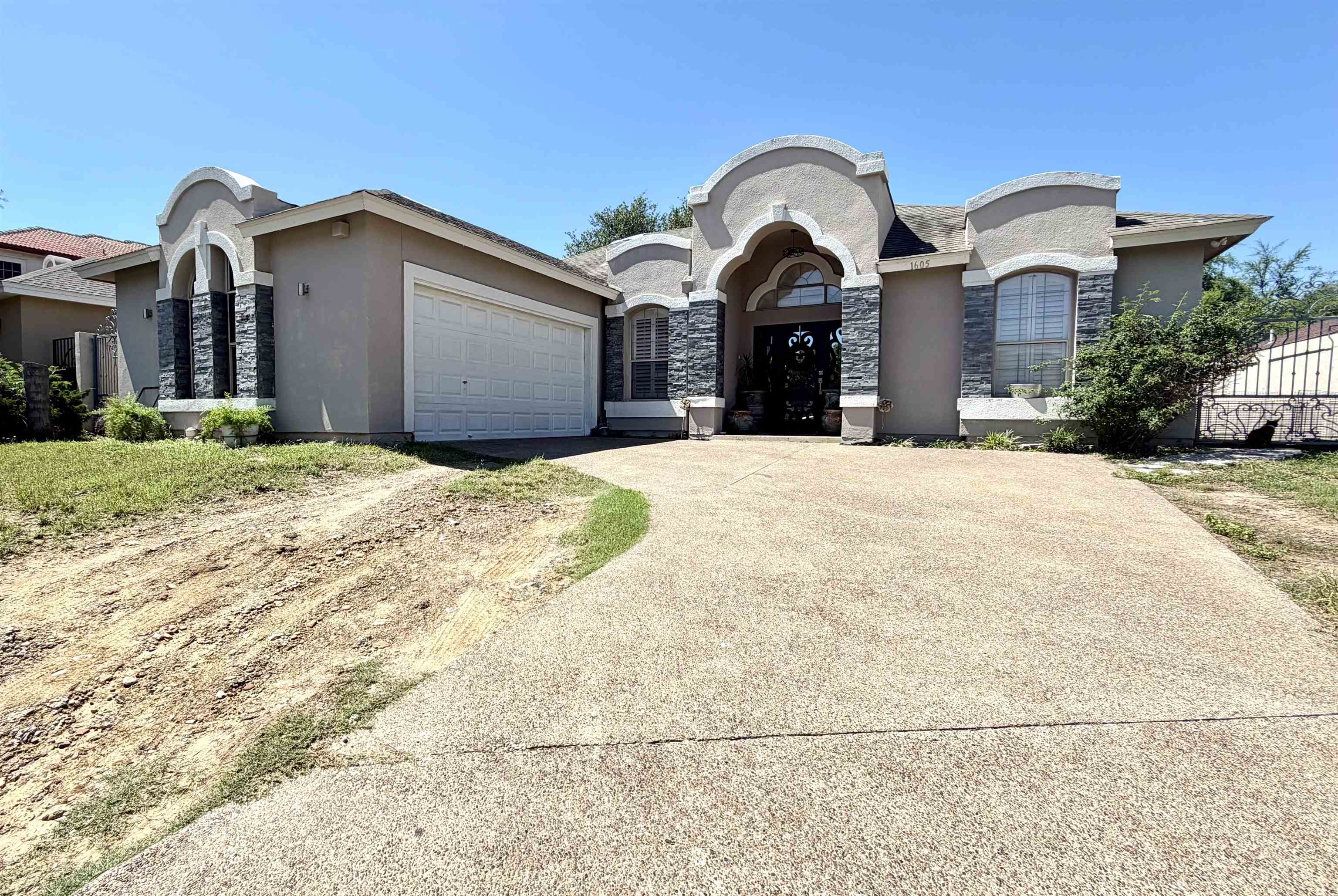 Photo 1 of 26 — 1605 Whitewood Dr, Laredo, TX 78045
