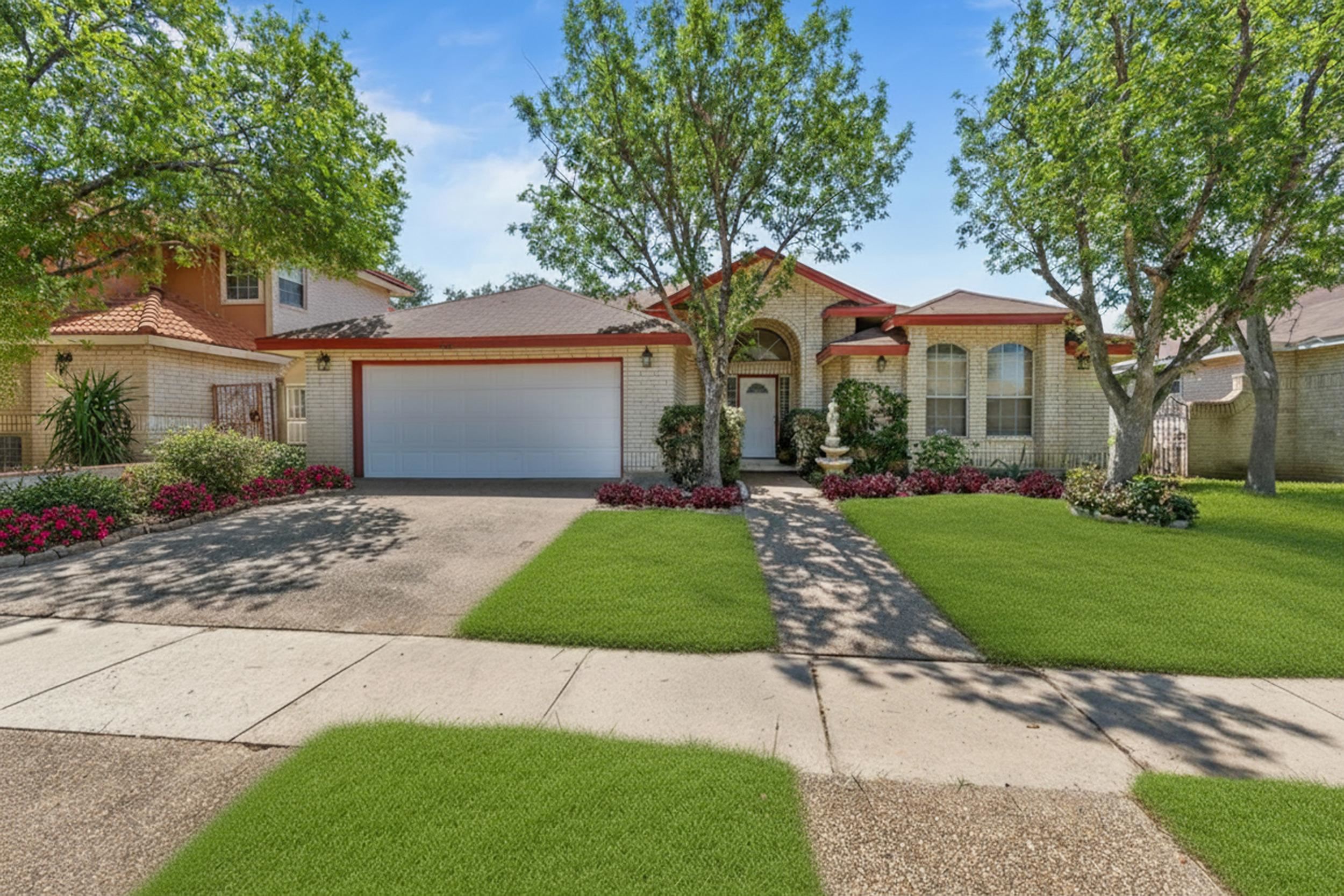 Photo 1 of 28 — 1605 Sherwood Dr, Laredo, TX 78045