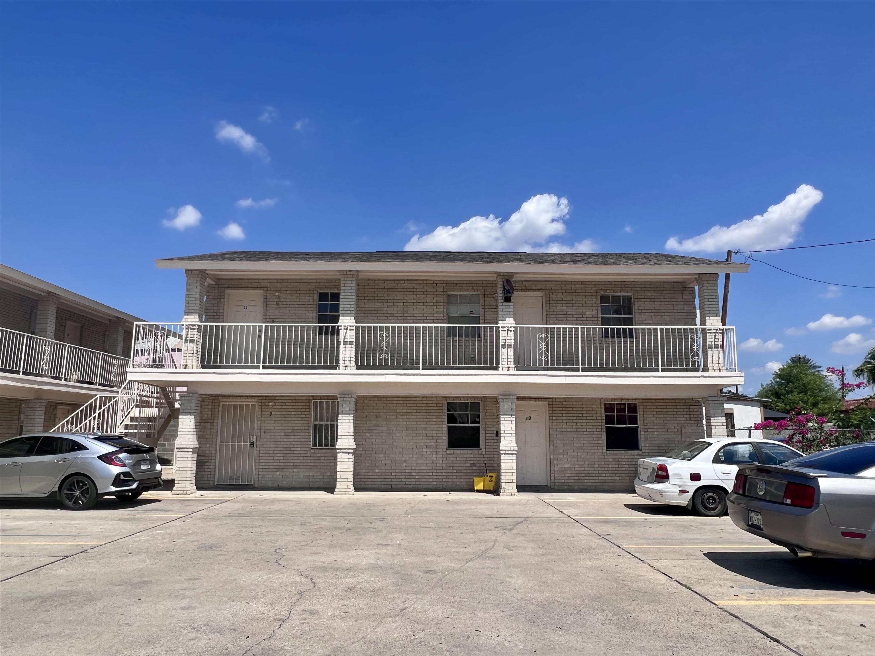 Photo 1 of 18 — 216 E Cherry Lane 11, LAREDO, TX 78041