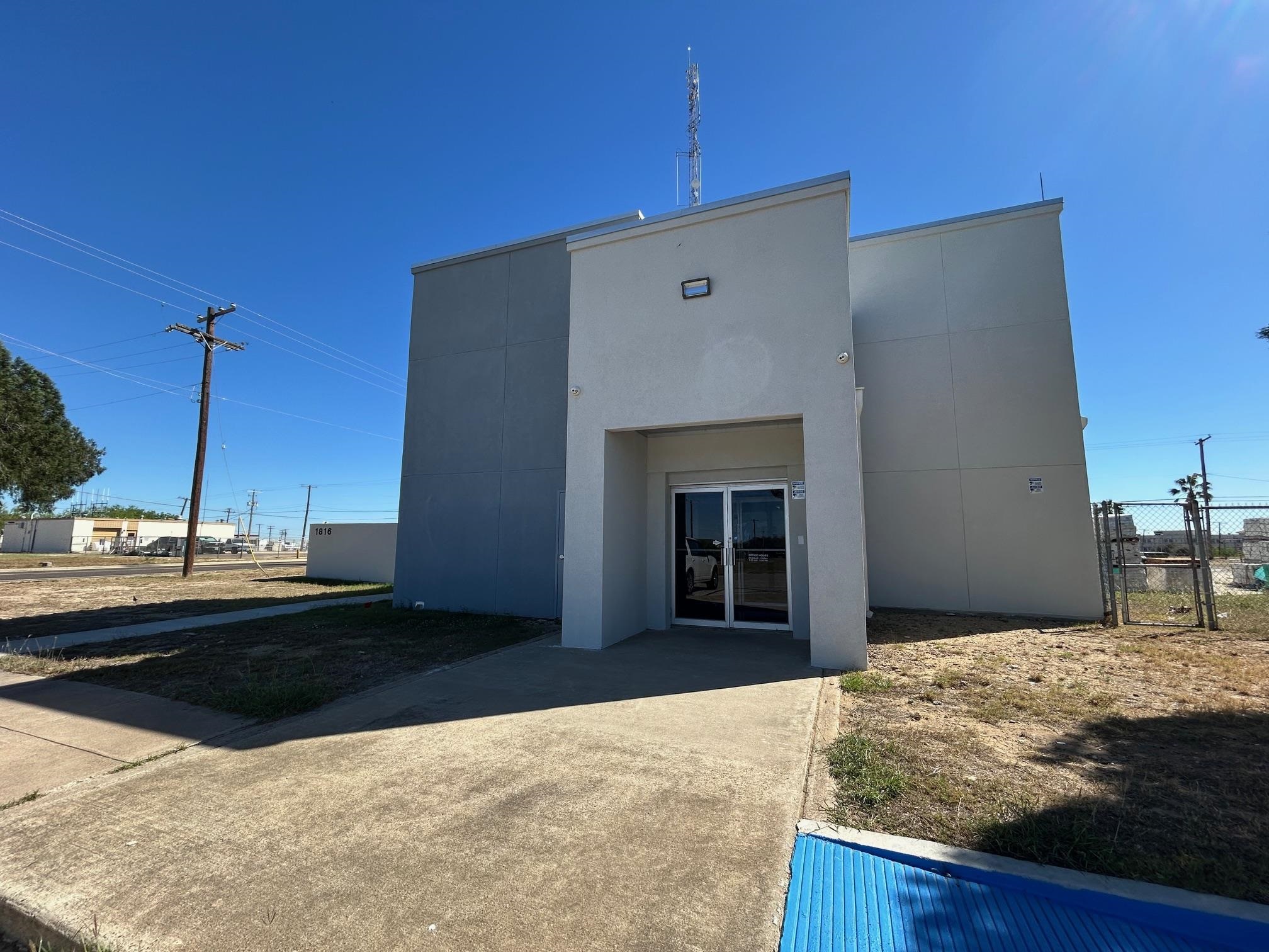 Photo 1 of 14 — 1816 Pappas St, Laredo, TX 78041