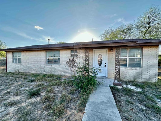 911 N PINE AVE, HEBBRONVILLE, TX 78361 - Image a9b7460858ee4a344cbae9eae309d0f1/1998781817