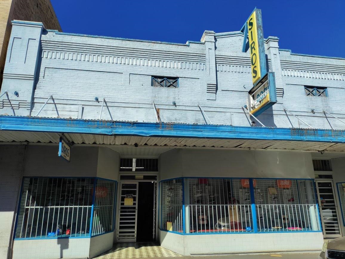 Photo 1 of 17 — 1112 Hidalgo St, Laredo, TX 78040