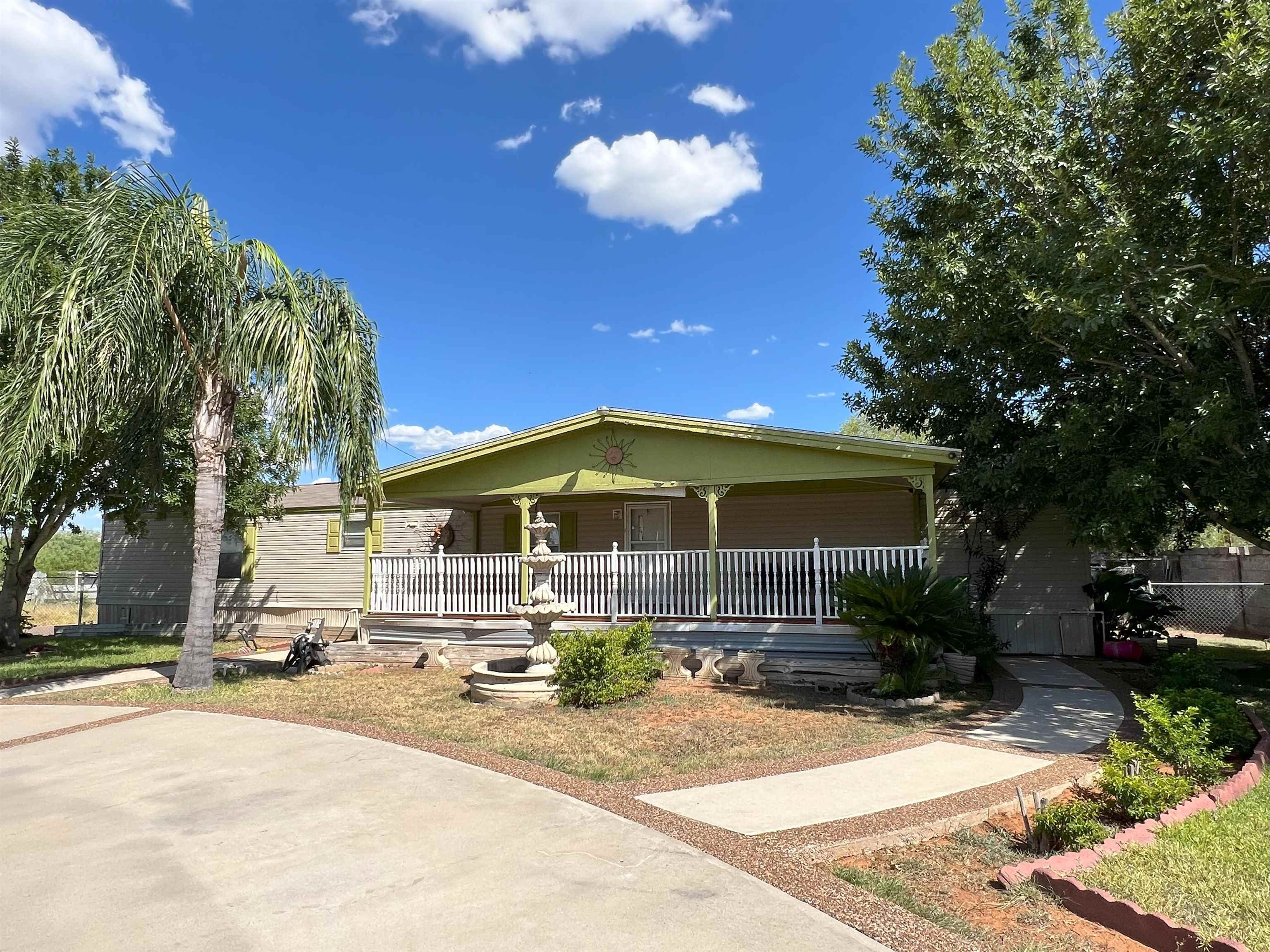 Photo 1 of 30 — 5303 Pharr Ln, Zapata, TX 78076