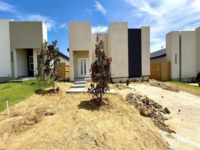Photo 1 of 12 — 5047 Los Caballos Lp., Laredo, TX 78046