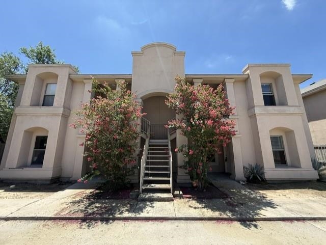 Photo 1 of 13 — 512 Norwich Lp 1, Laredo, TX 78045