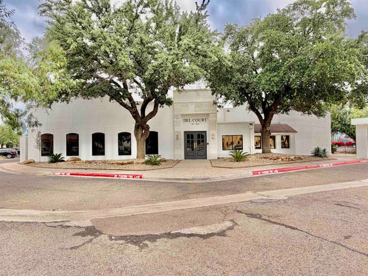 Photo 1 of 22 — 102 Del Ct, Laredo, TX 78045