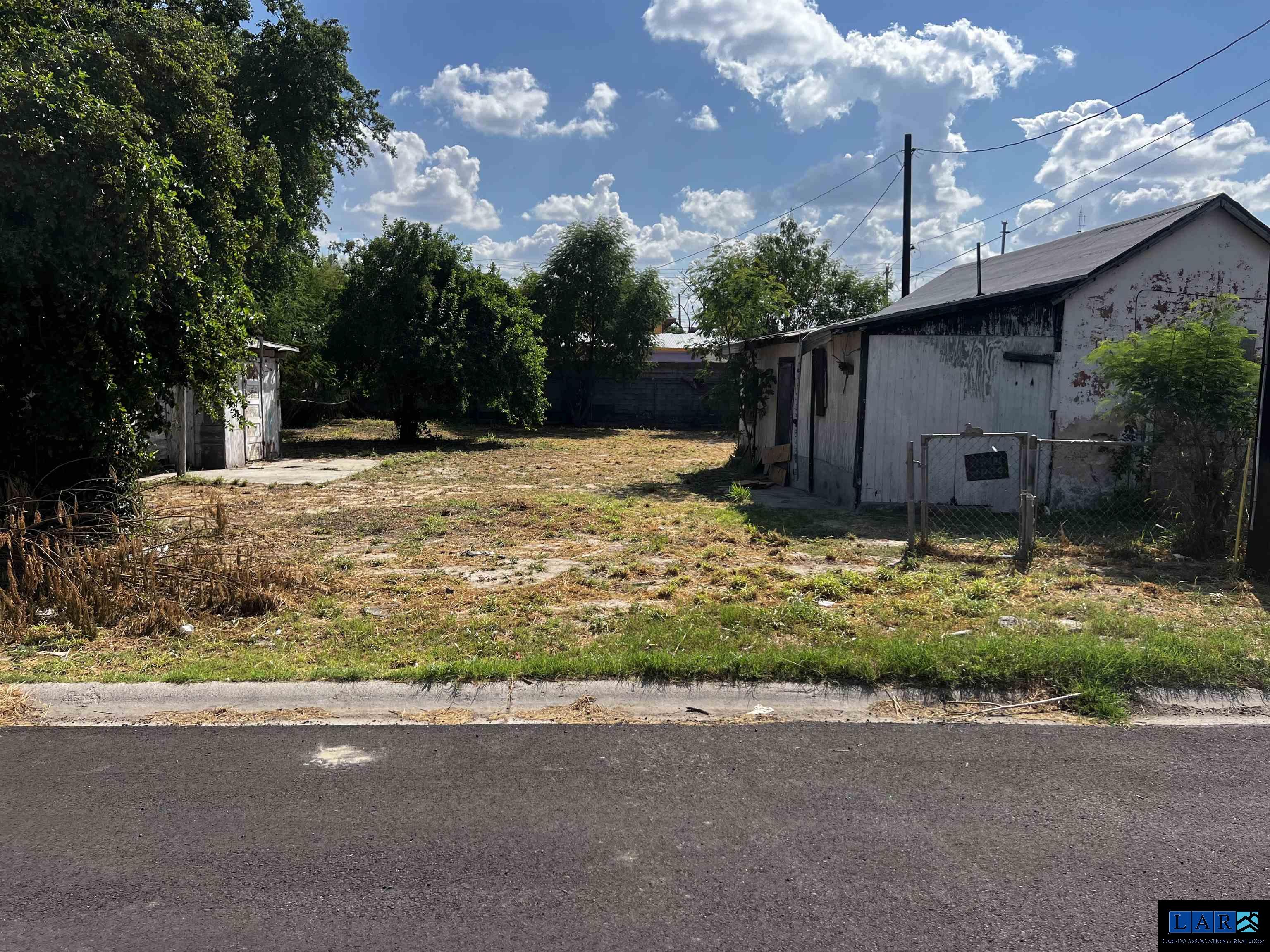 Photo 1 of 15 — 1819 Alamo St, Laredo, TX 78040