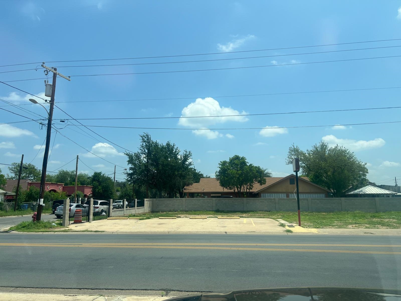 Photo 1 of 10 — 1601 Garfield St, Laredo, TX 78043