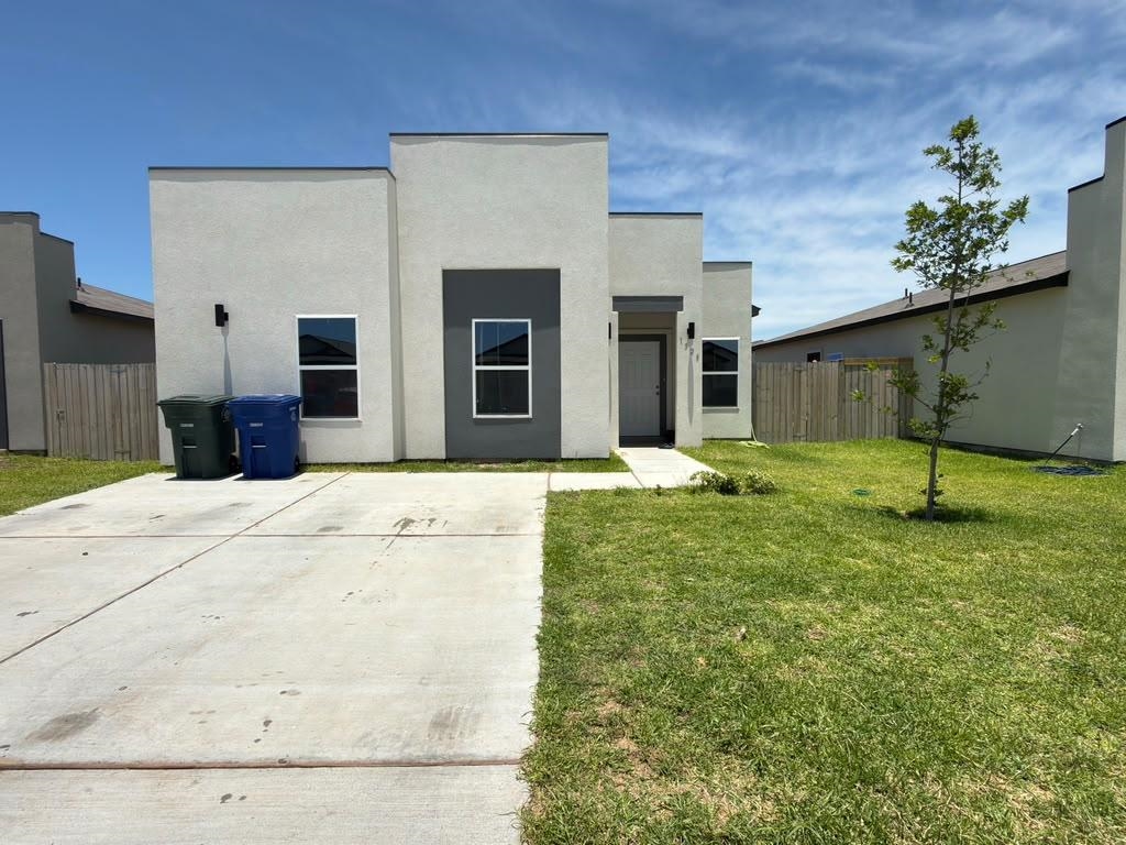Photo 1 of 21 — 1526 Estudiantes Dr., Laredo, TX 78046
