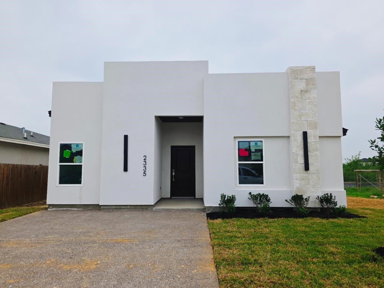 Photo 1 of 32 — 2335 Mango Rd., LAREDO, TX 78046