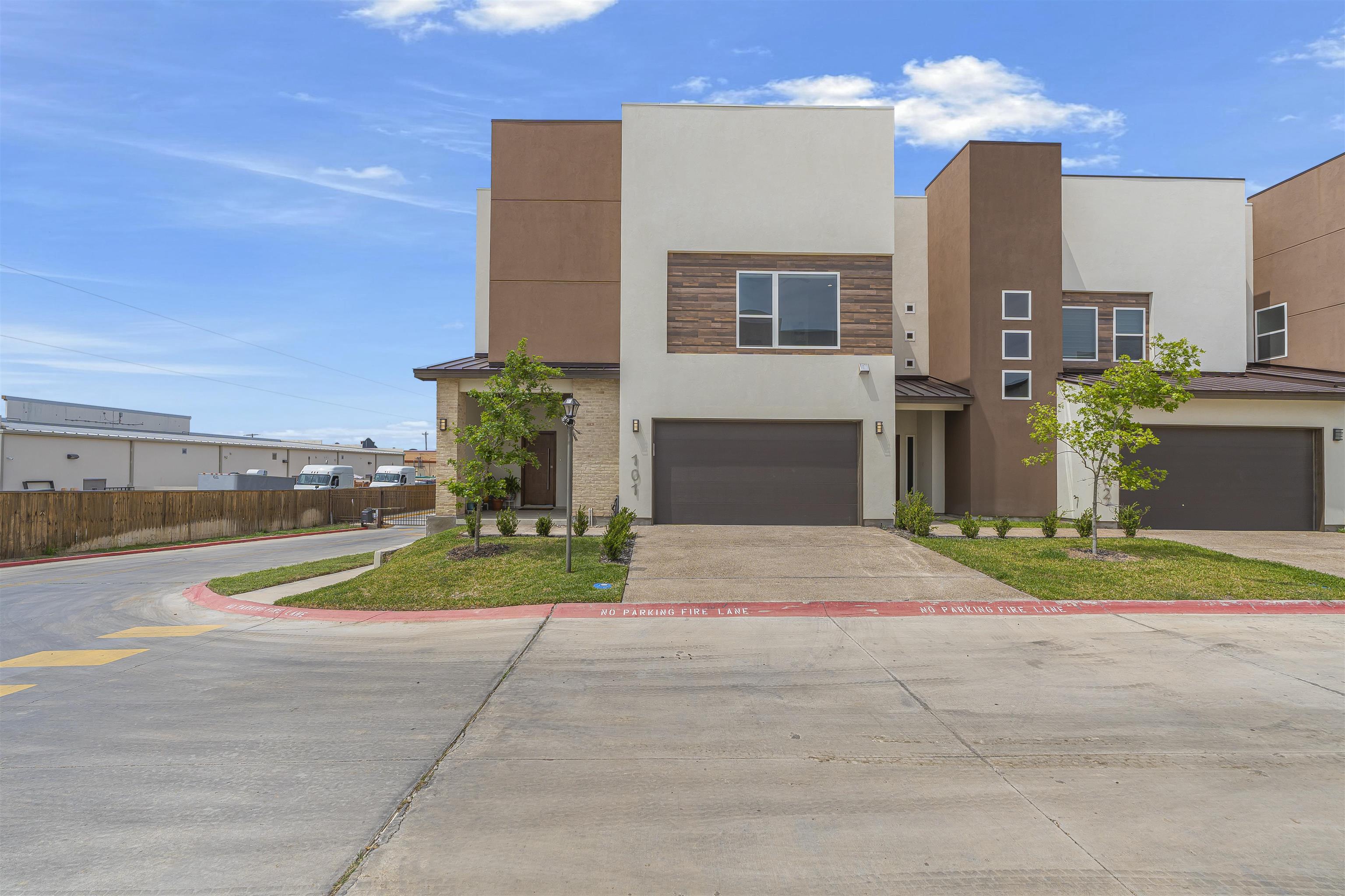 Photo 1 of 24 — 9653 McPherson Rd 101, Laredo, TX 78045