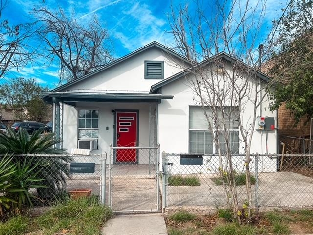 Photo 1 of 28 — 414 Houston St front/rear, Laredo, TX 78040