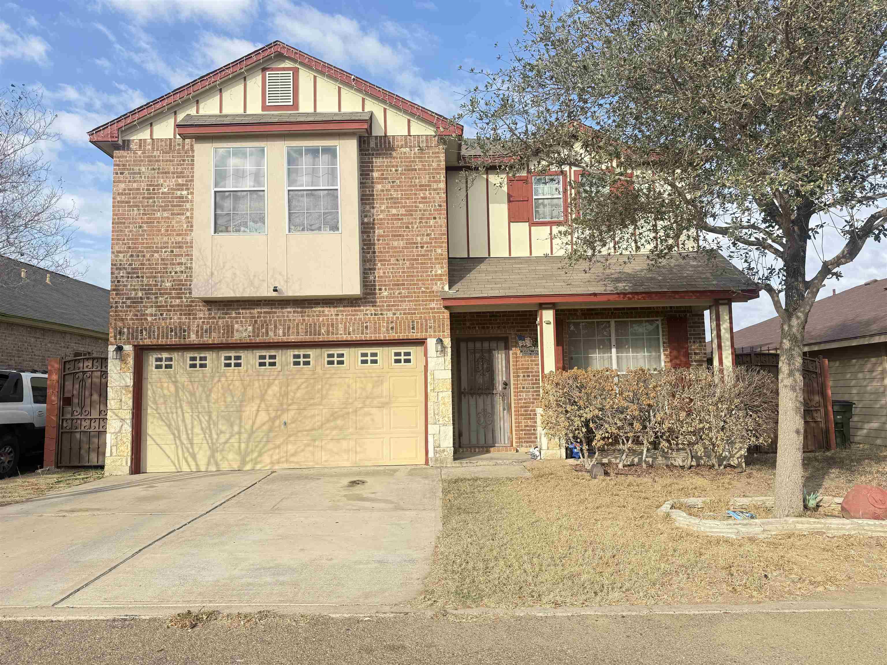 Photo 1 of 24 — 820 Rivera Way, Laredo, TX 78043
