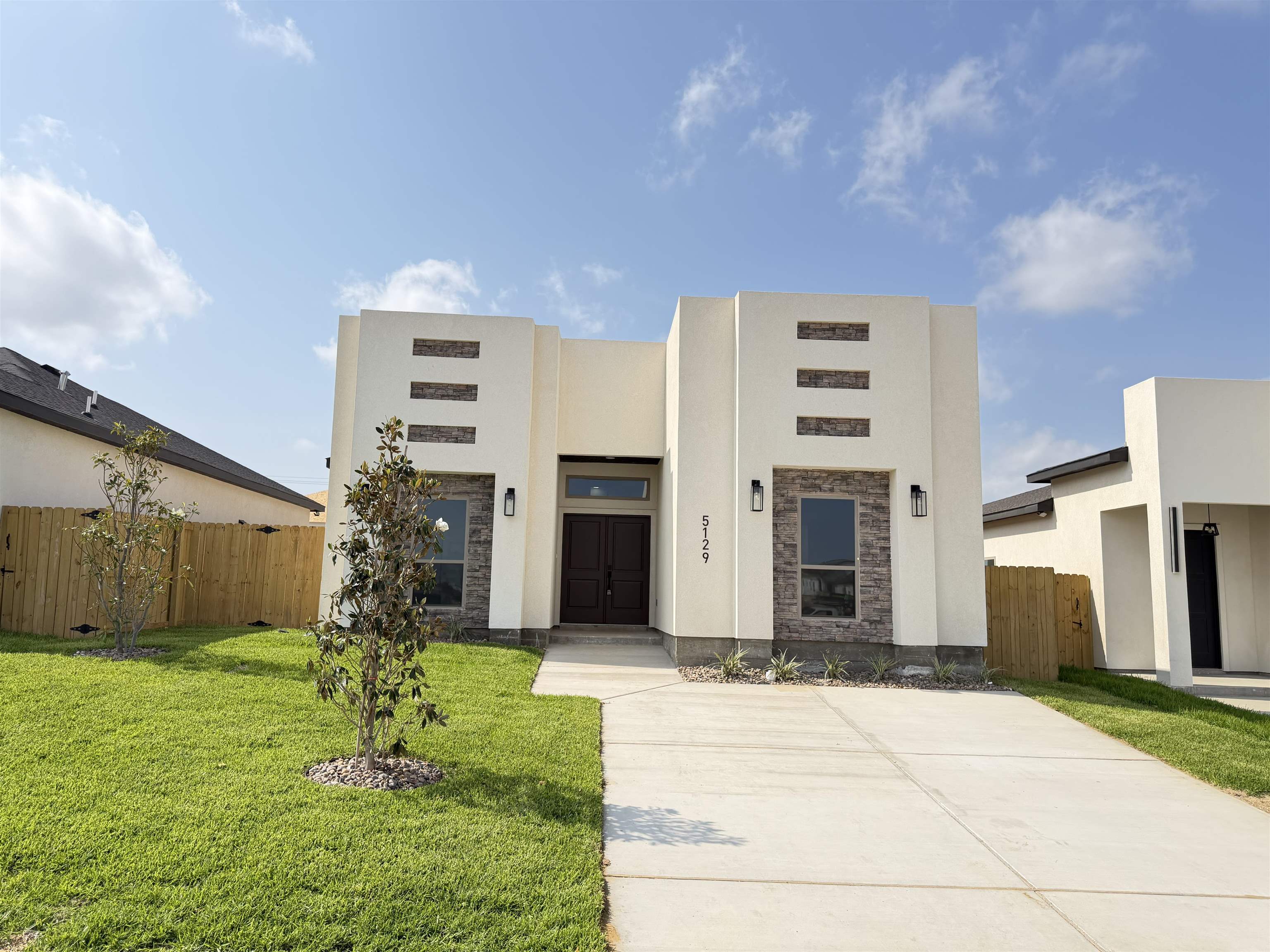 Photo 1 of 12 — 5129 Nispero Ln, Laredo, TX 78046