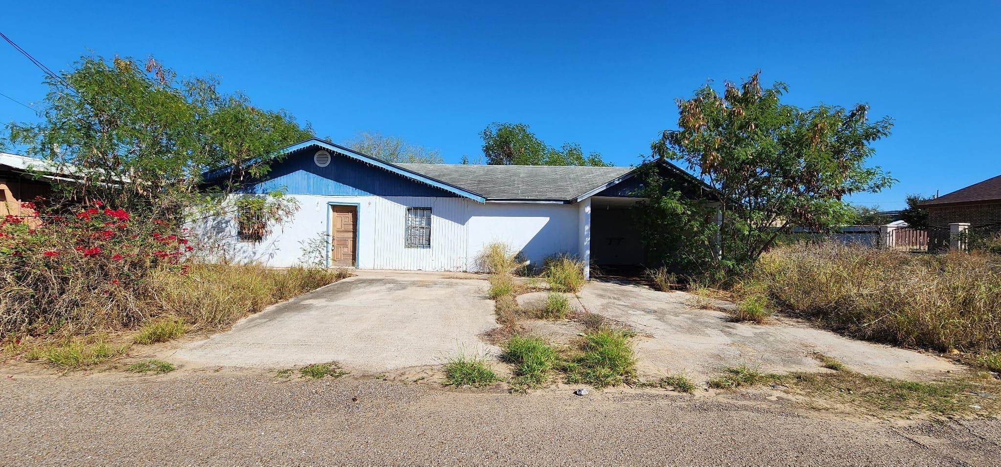 Photo 1 of 23 — 5404 Lopez Lane, Zapata, TX 78076