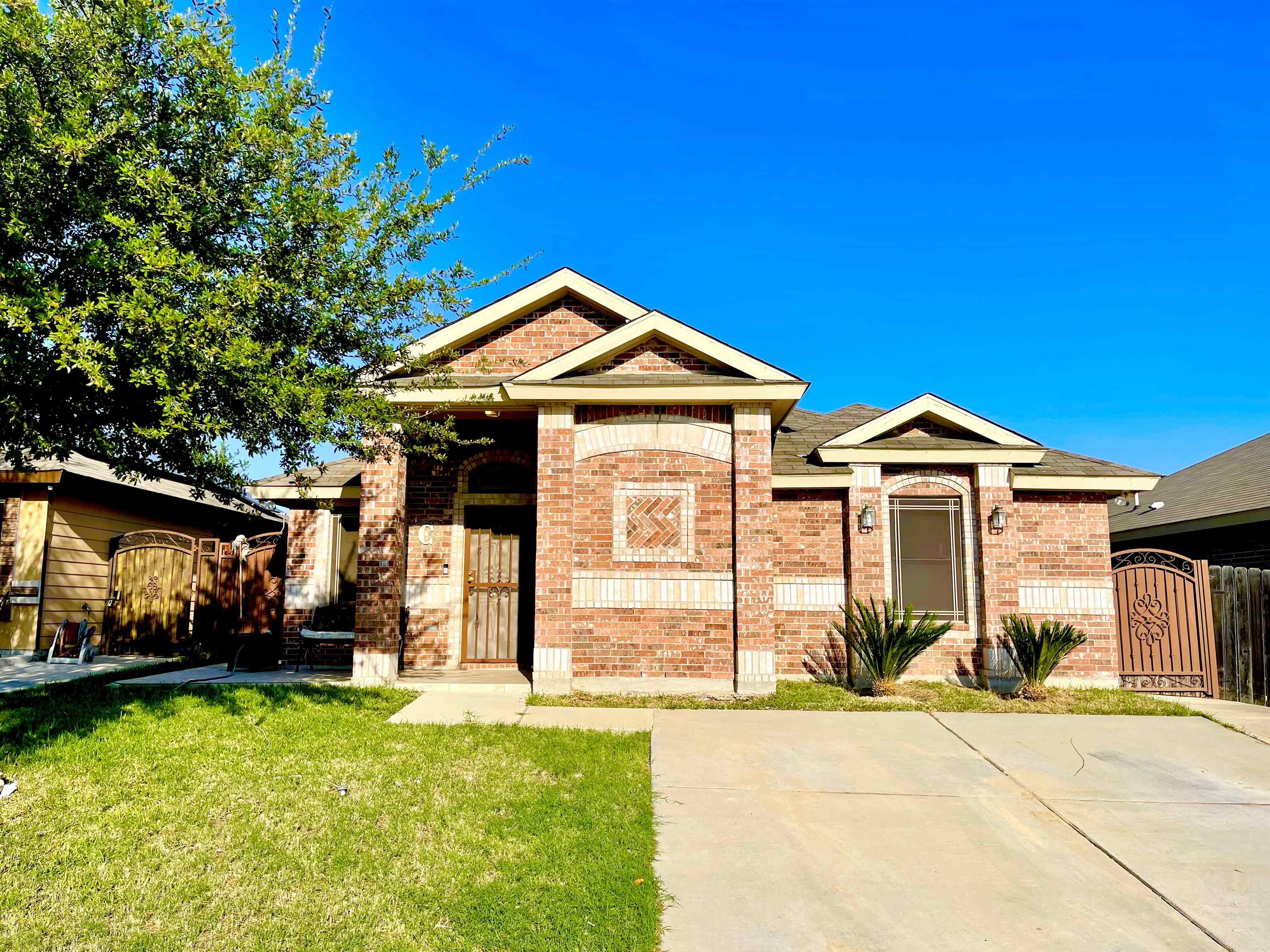 Photo 1 of 19 — 1515 Cozumel Dr, Laredo, TX 78046