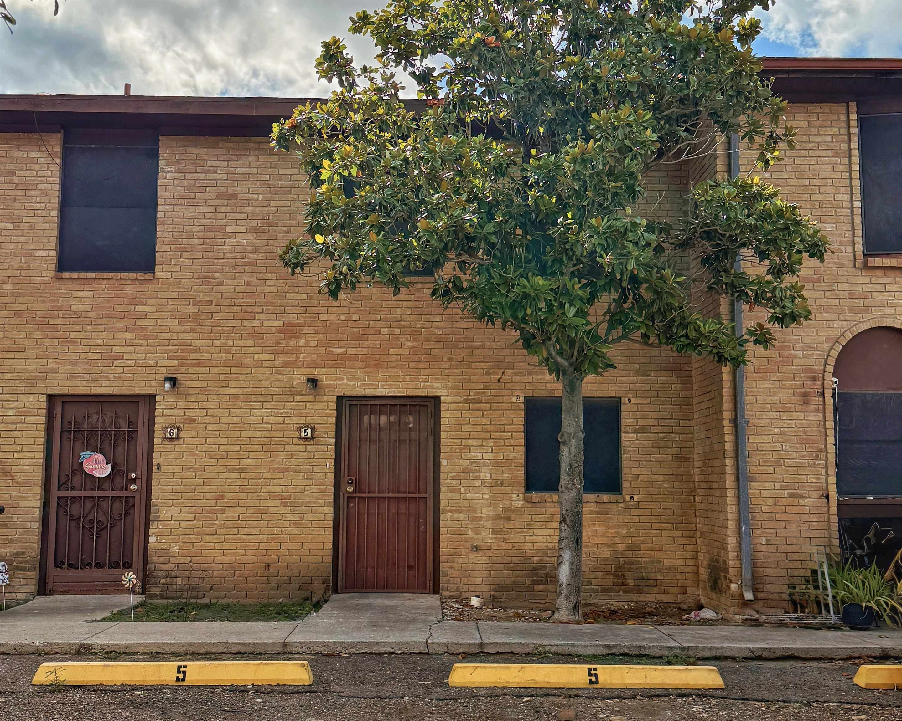 Photo 1 of 14 — 1300 E Hillside Rd 5, Laredo, TX 78041