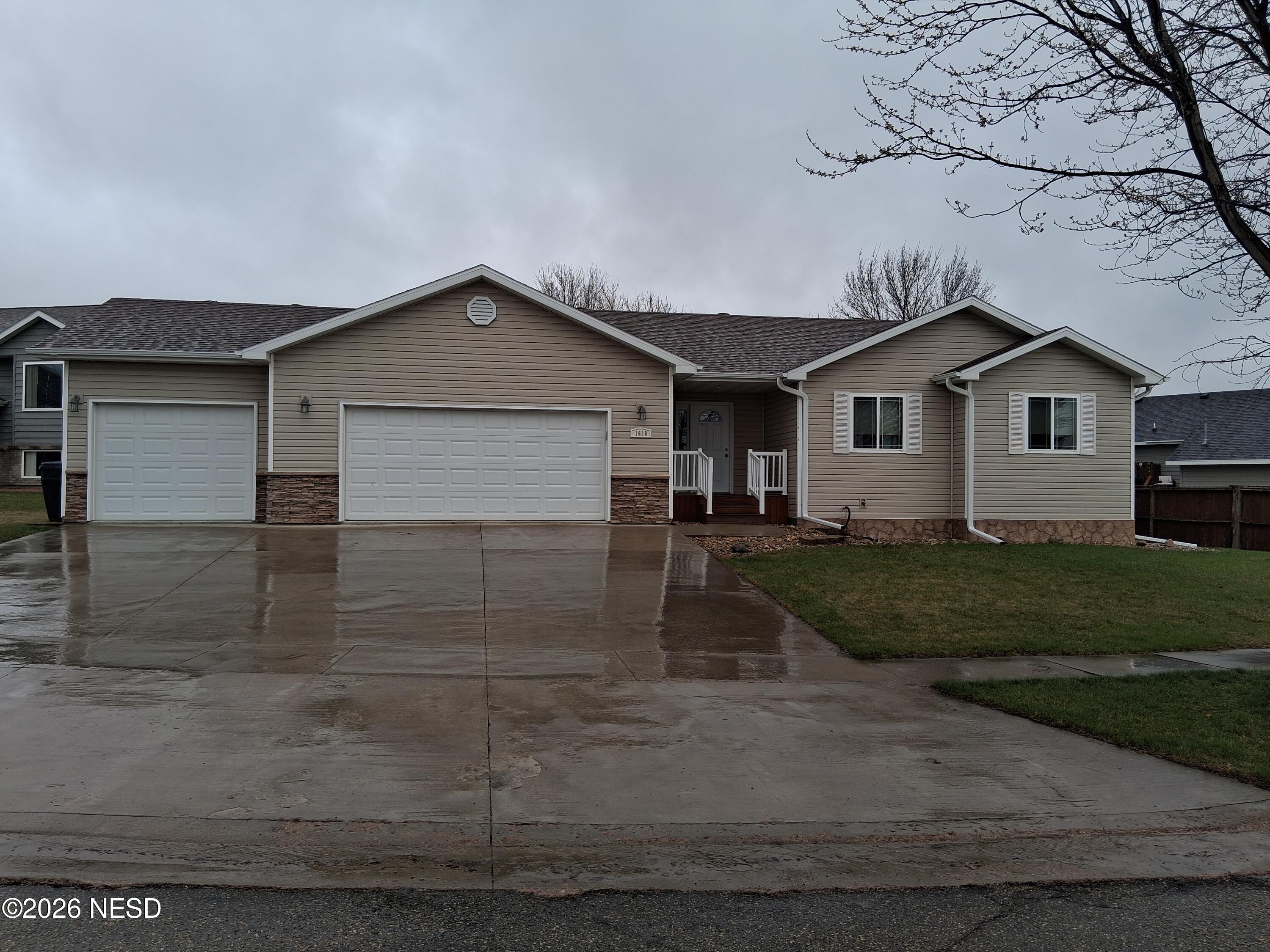 Photo 1 of 23 — 1610 NORTHRIDGE DRIVE, Watertown, SD 57201